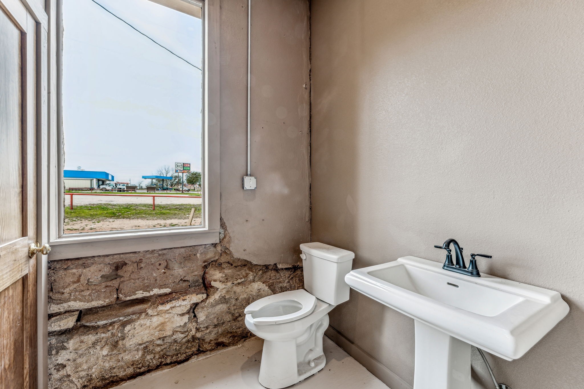 100 S Kickapoo Street 101