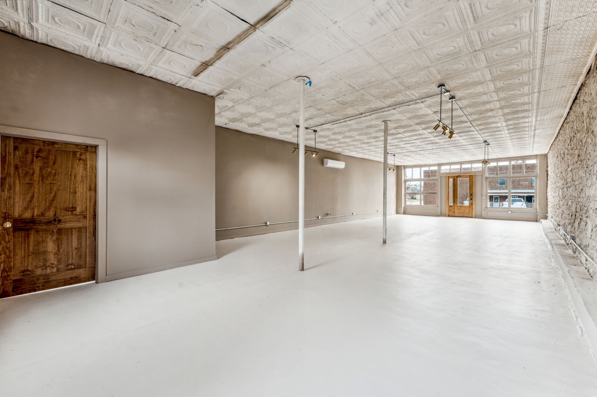 100 S Kickapoo Street 101