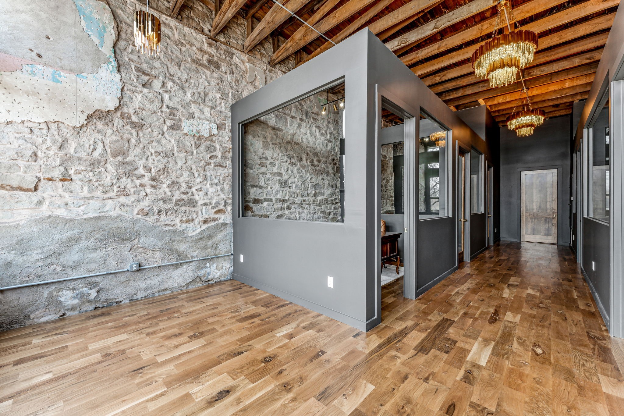 104 S Kickapoo Street 201