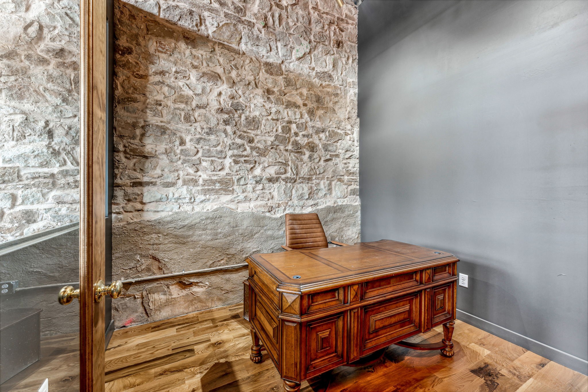 104 S Kickapoo Street 201