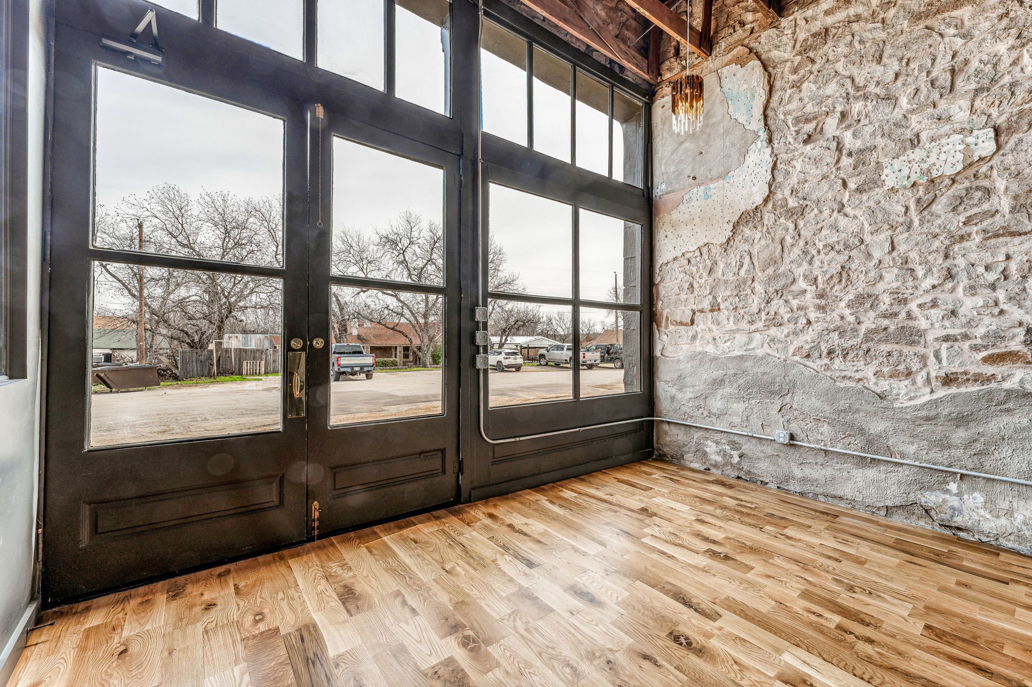 104 S Kickapoo Street 201