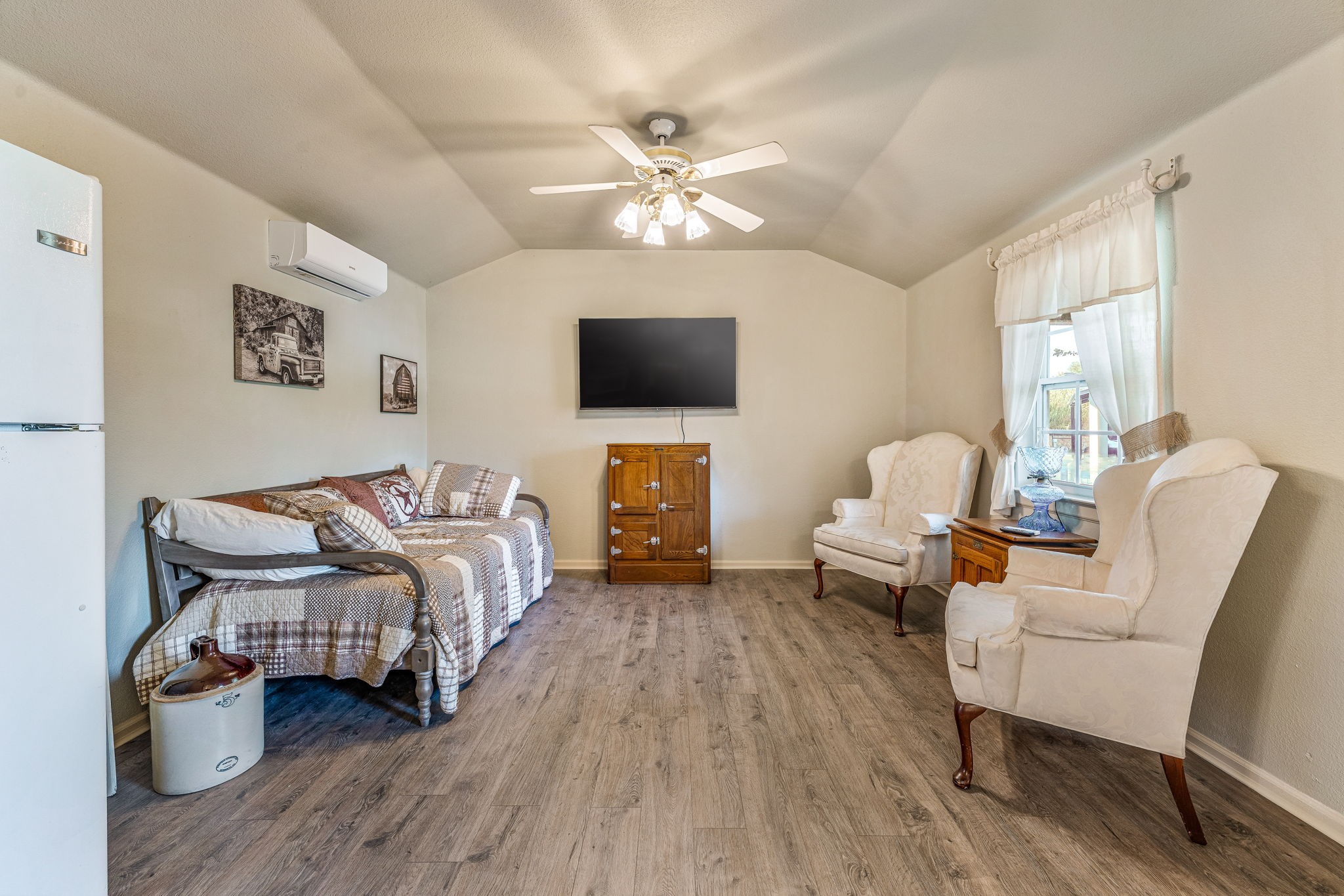 1321 N Fm 56 Highway