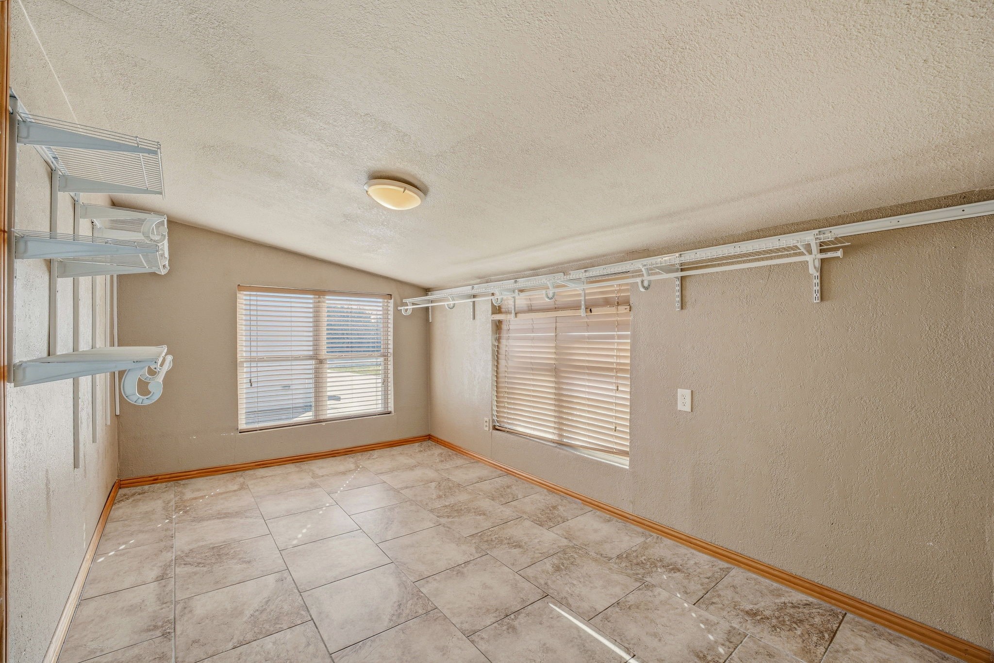 405 S Hannaford Street