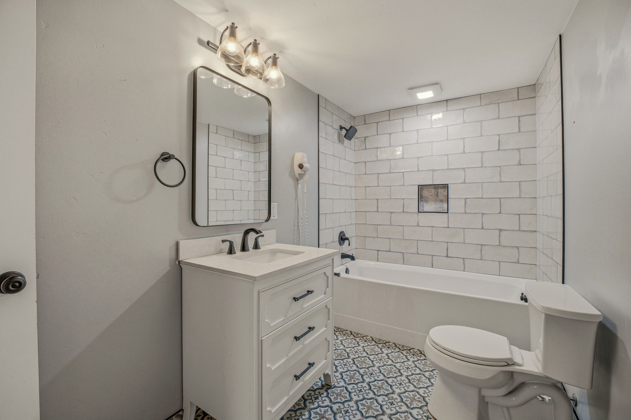 405 S Hannaford Street