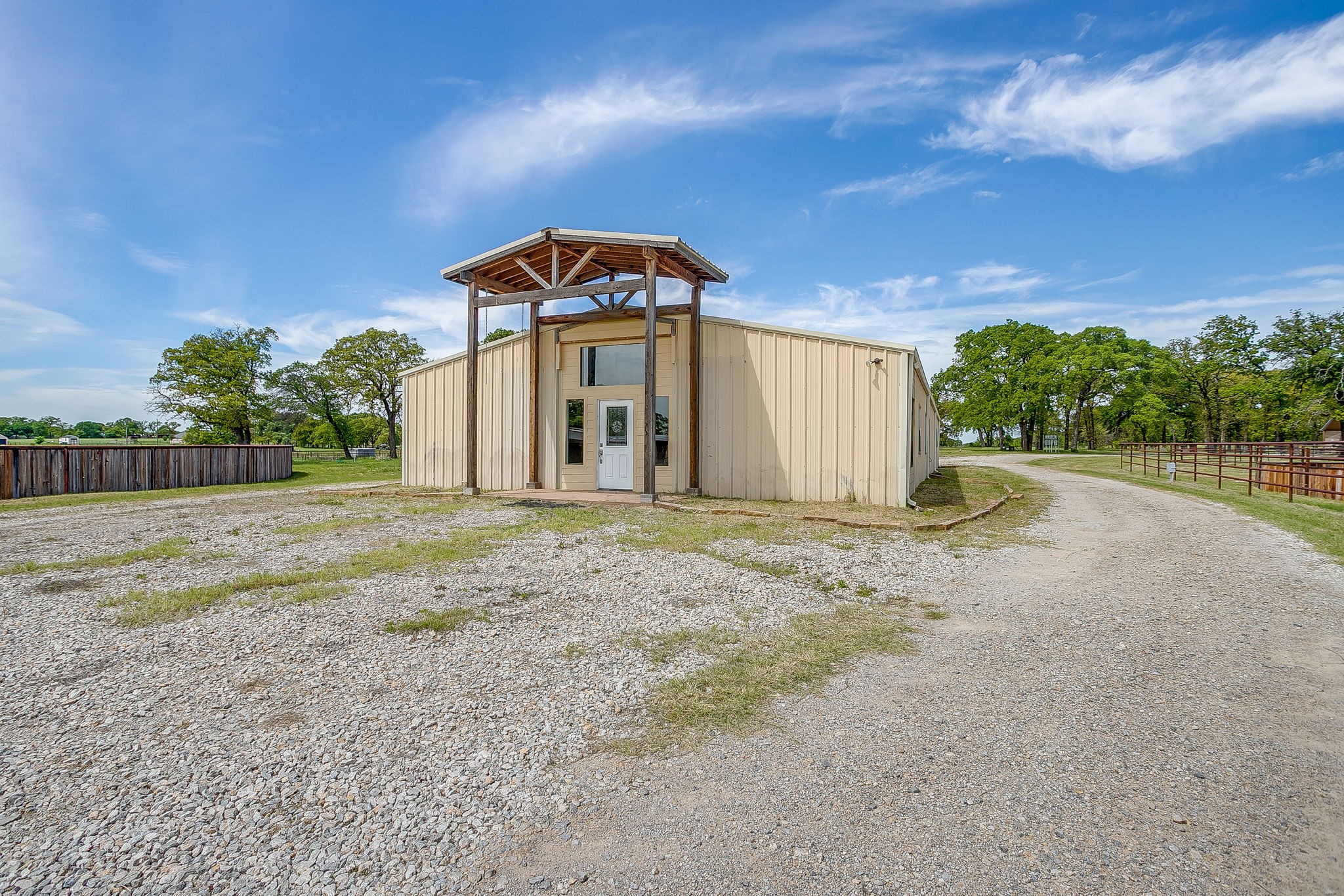 990 Doss Road