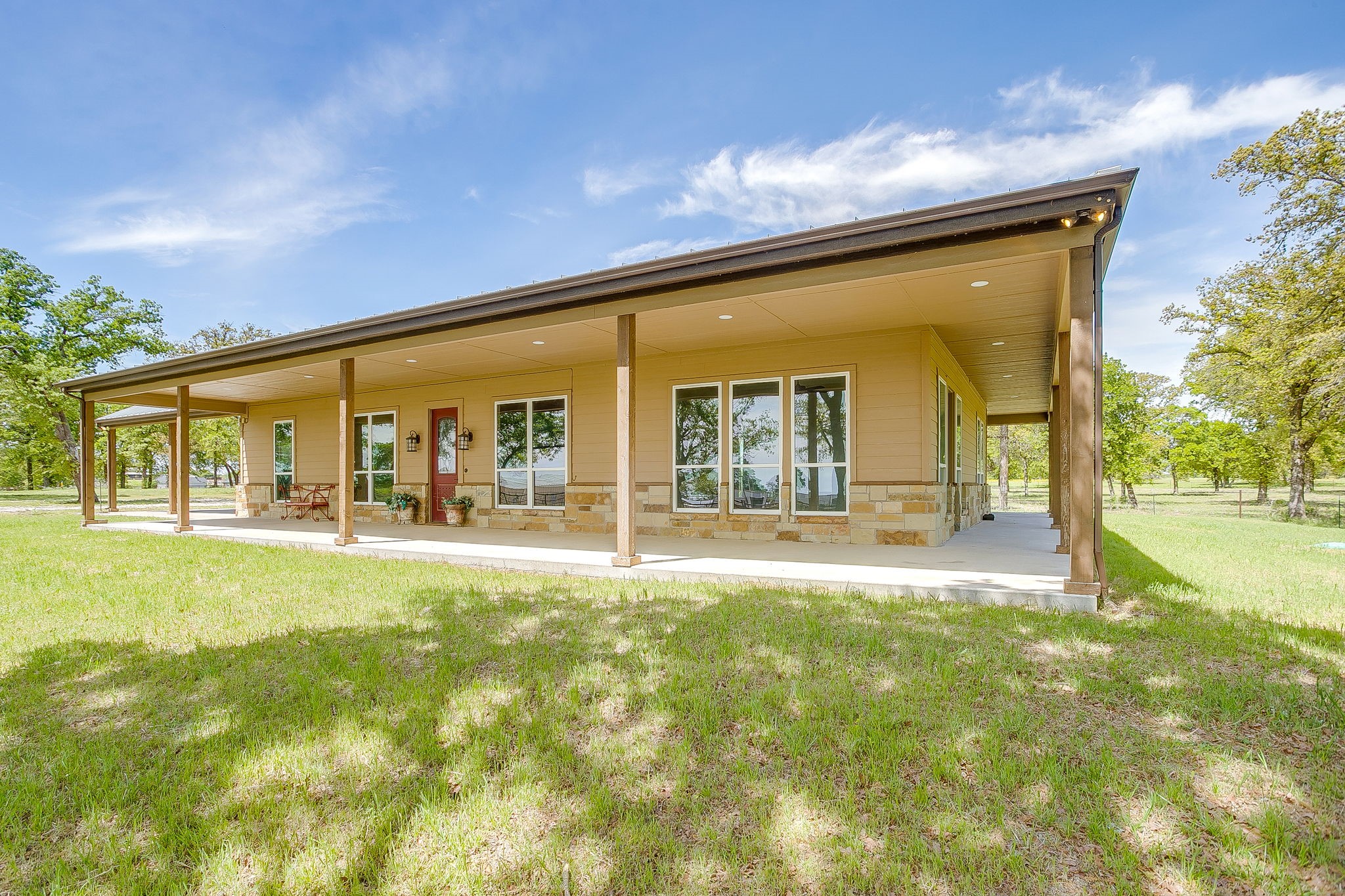 990 Doss Road