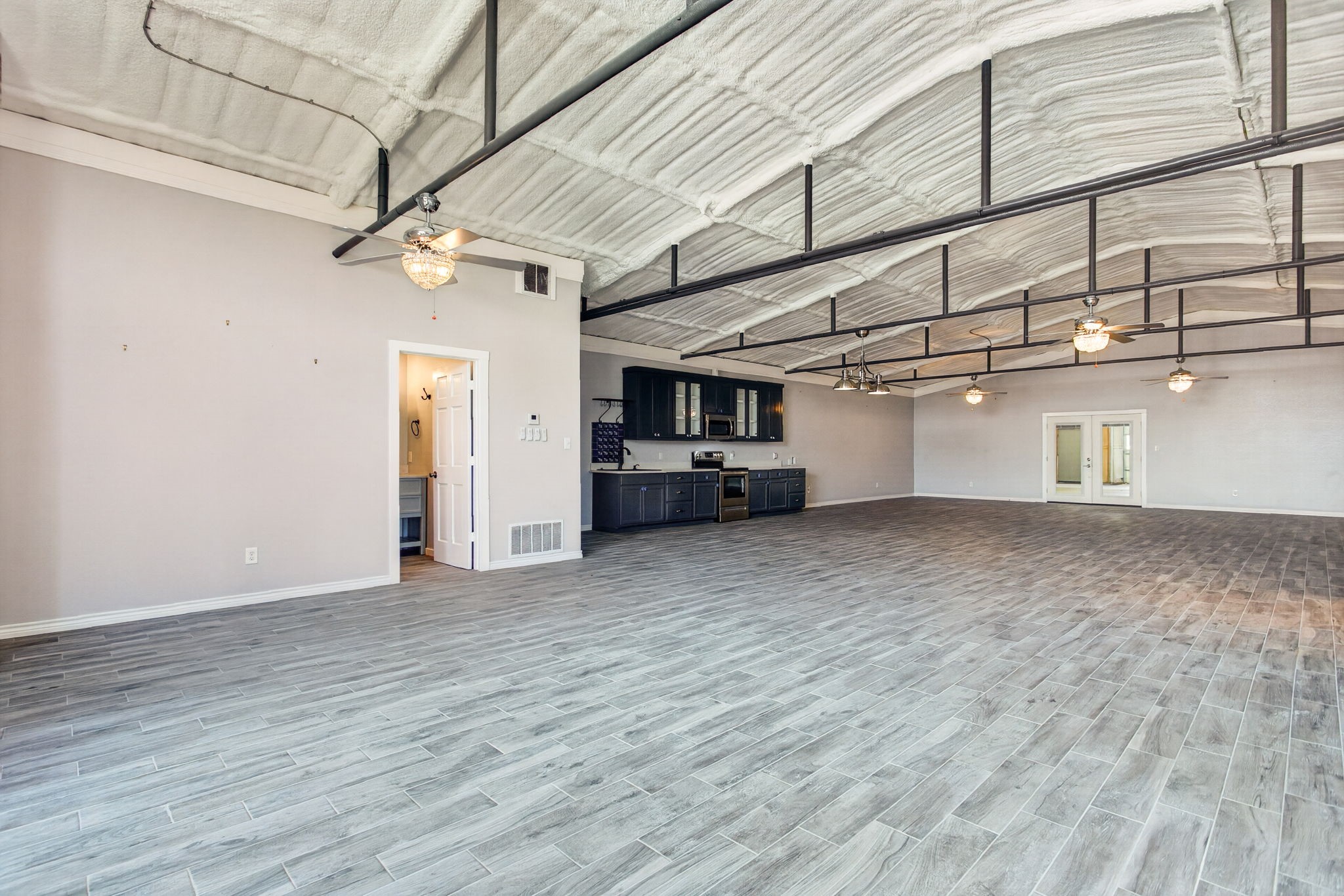 990 Doss Road