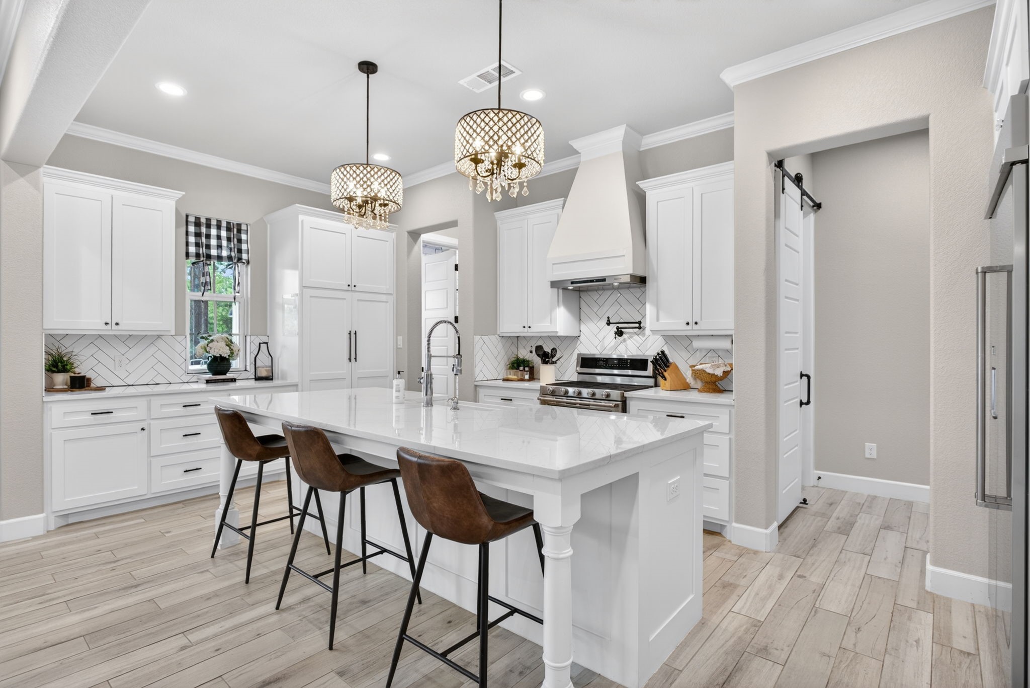 4004 Legend Trail