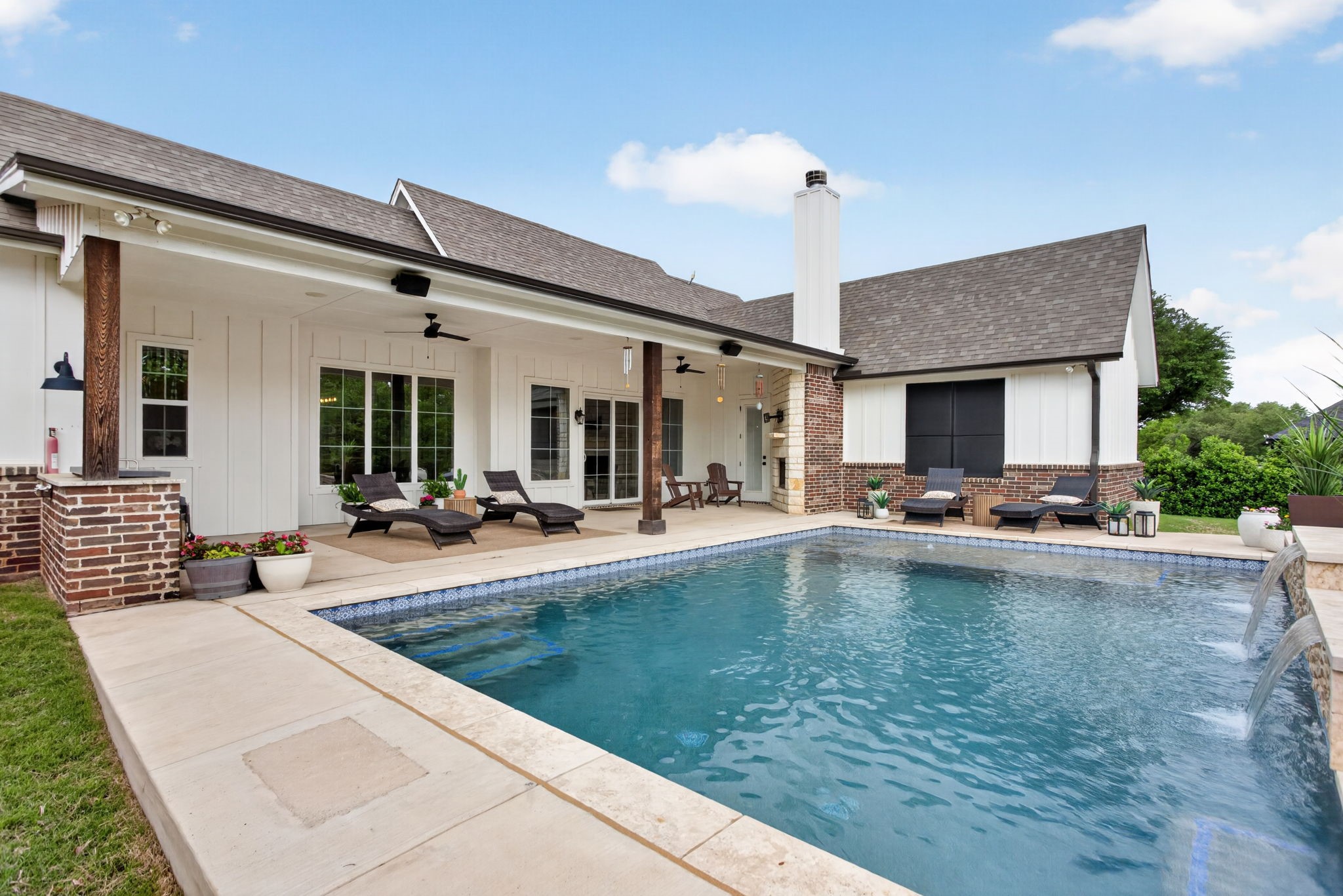 4004 Legend Trail