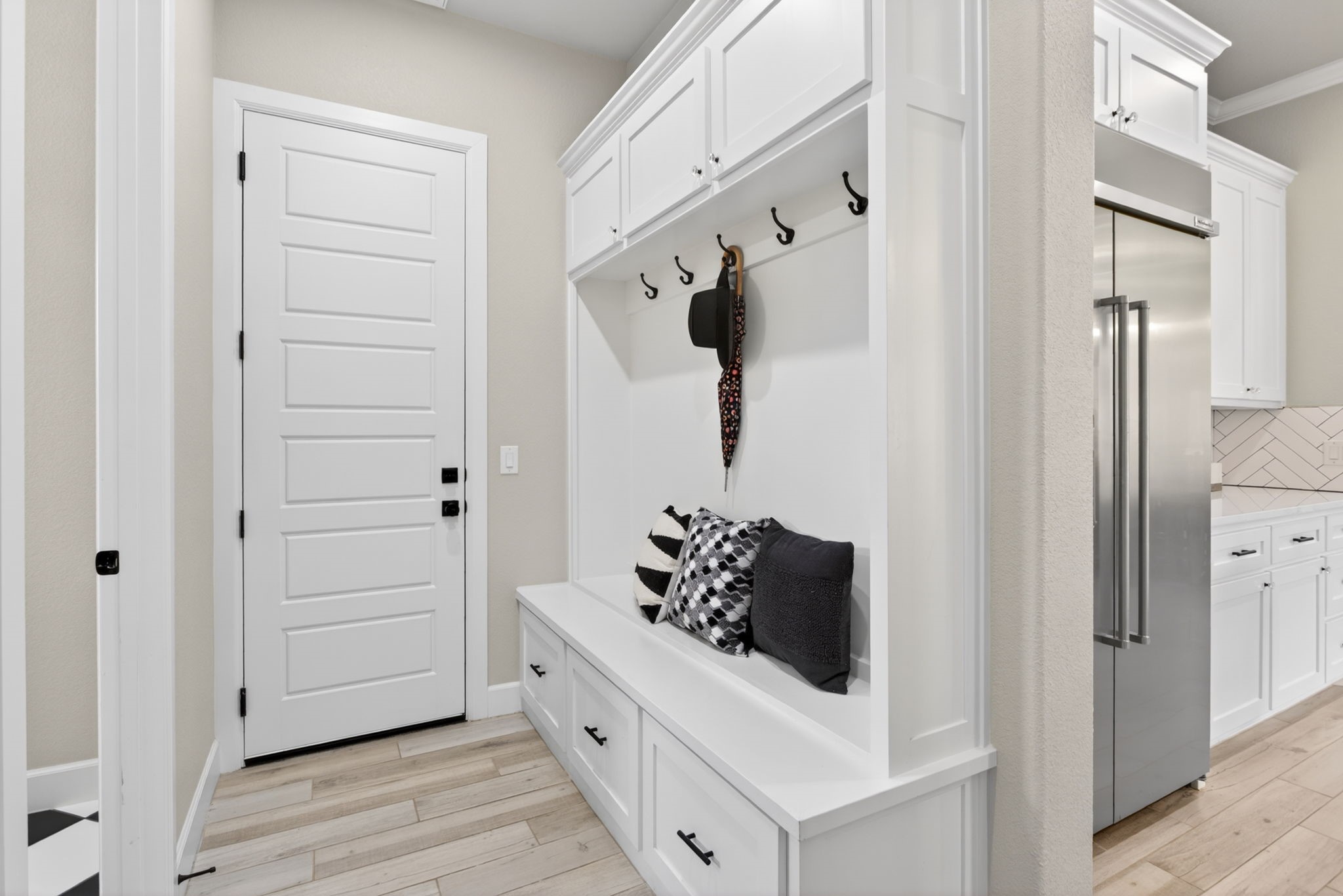 4004 Legend Trail