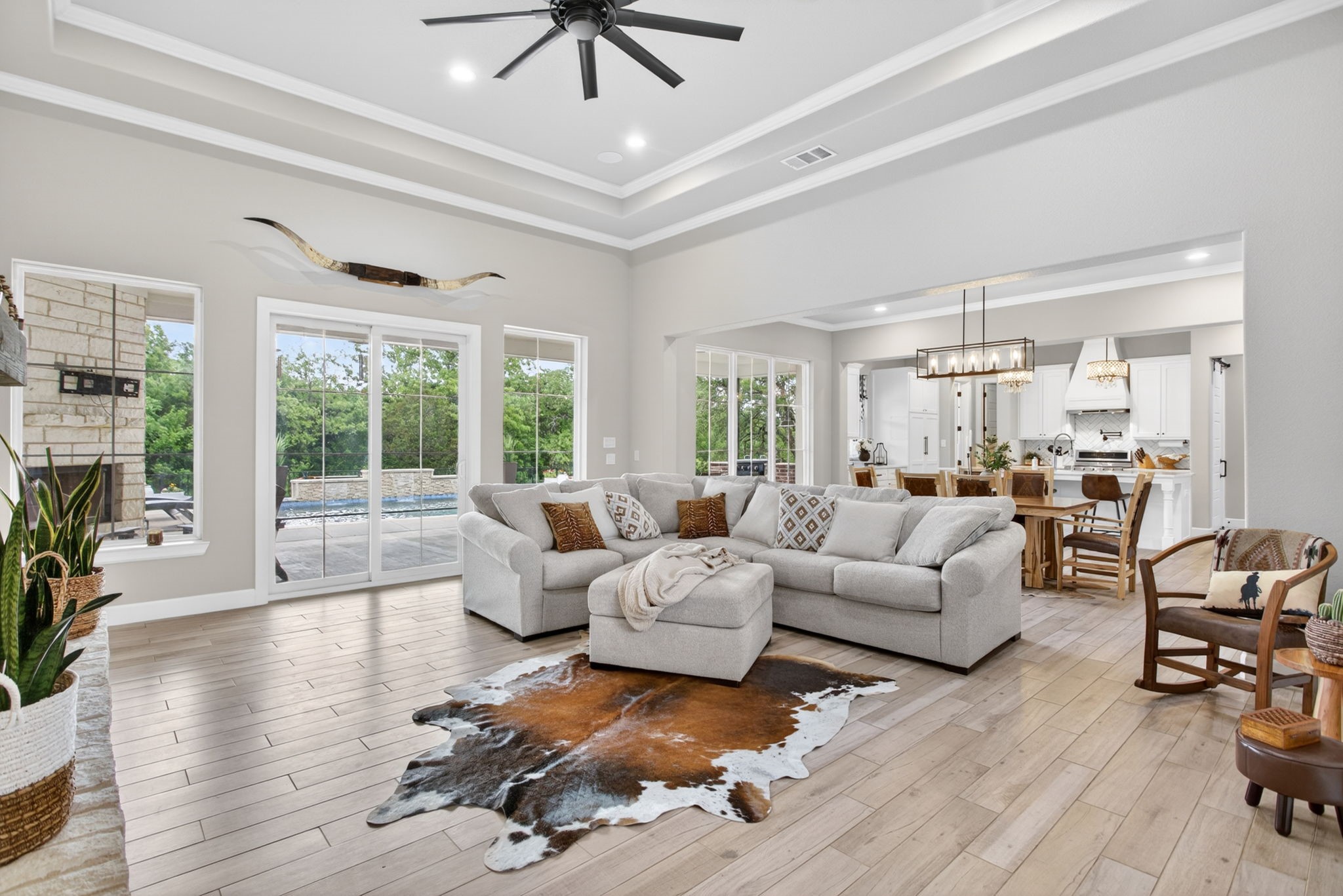 4004 Legend Trail