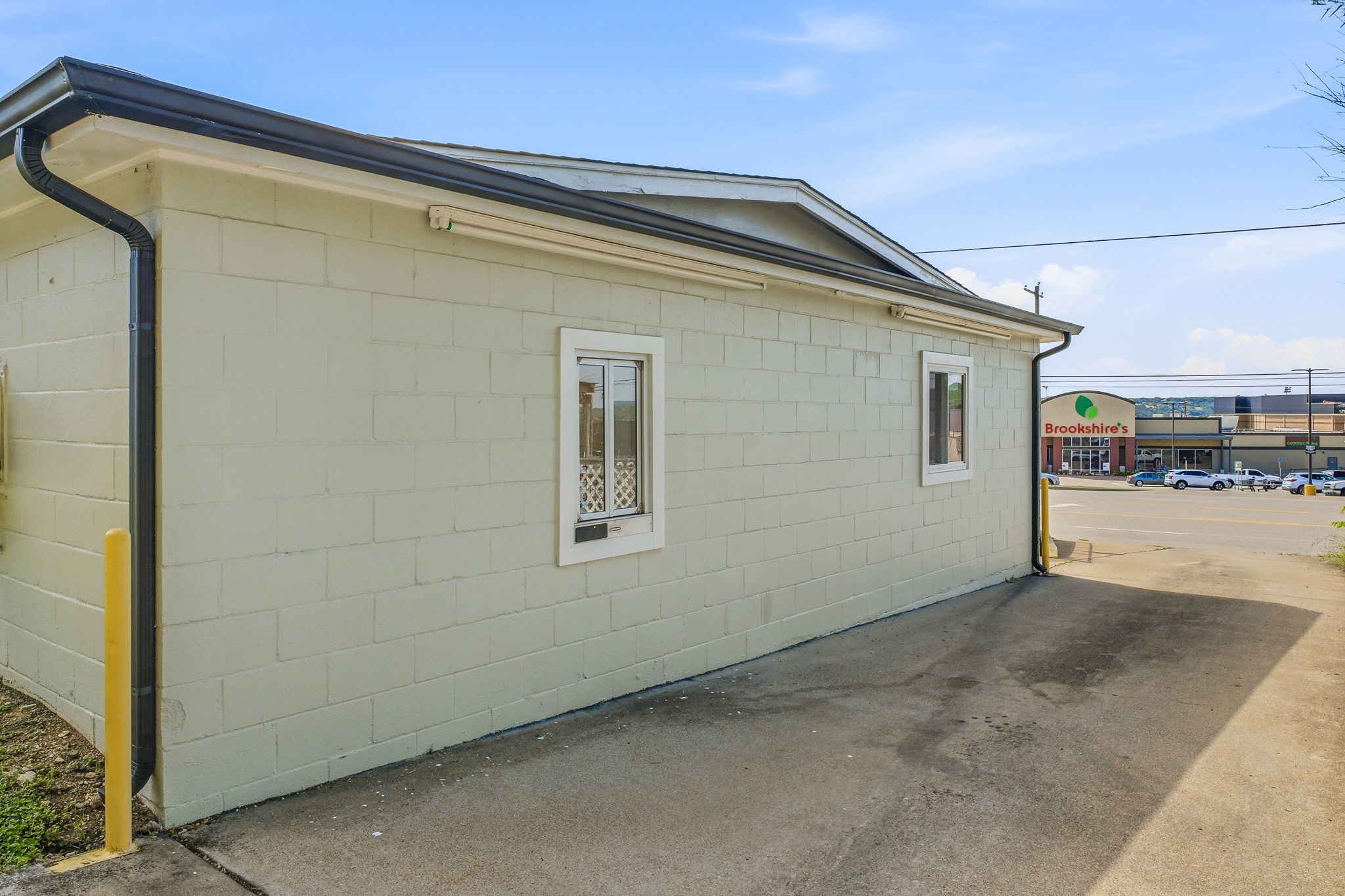 608 SW Big Bend Trail