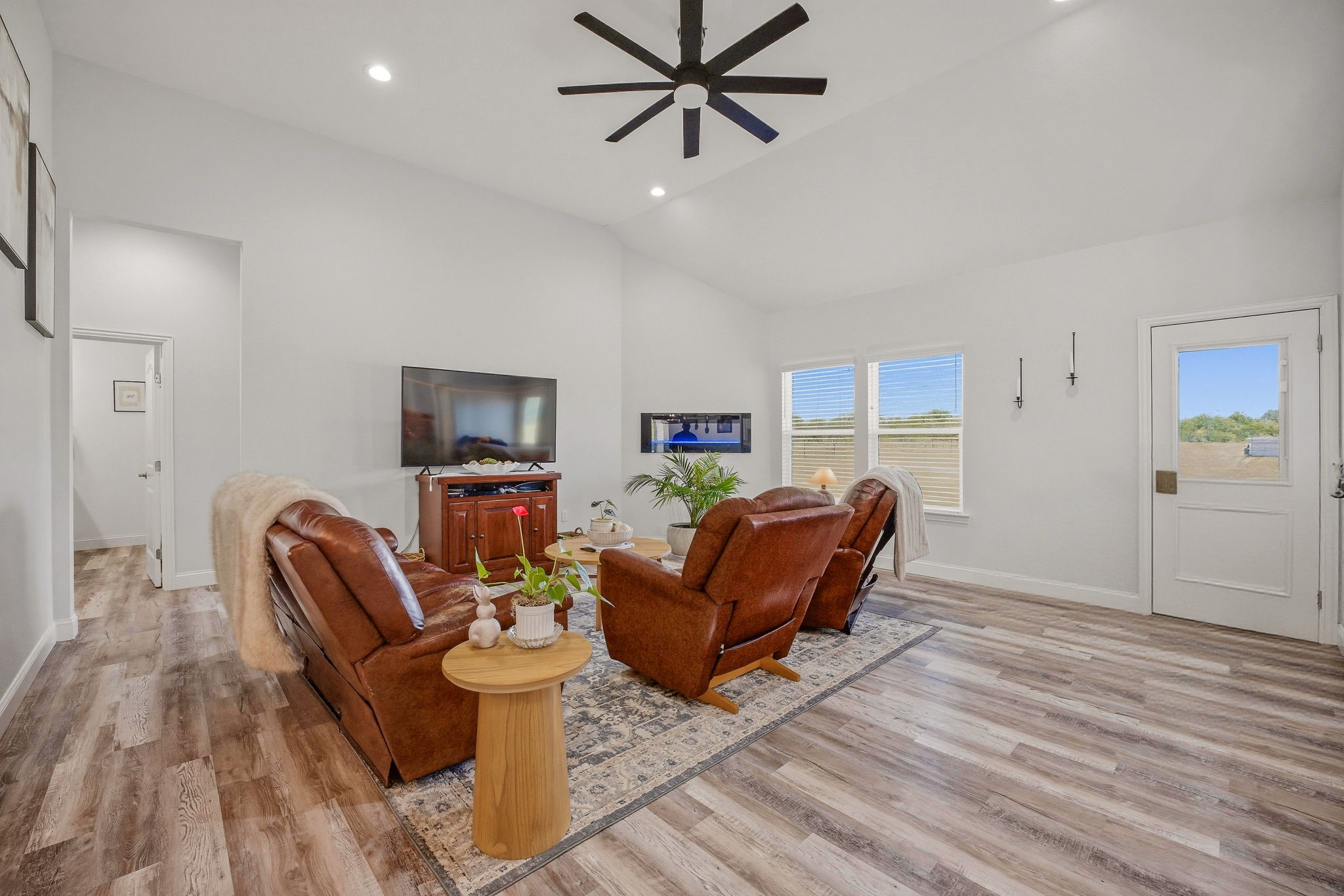 689 Dill Road
