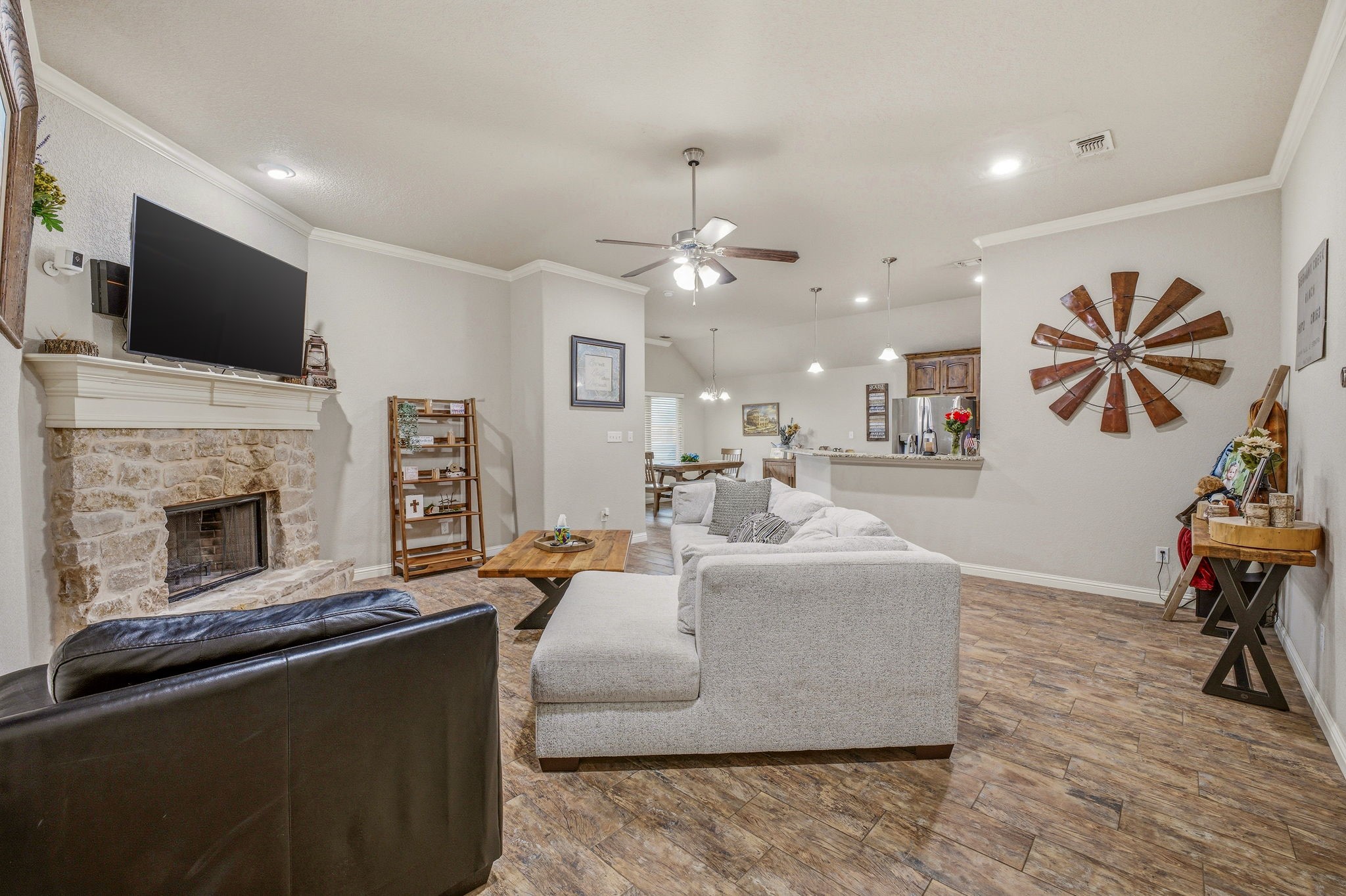 123 Donna Circle