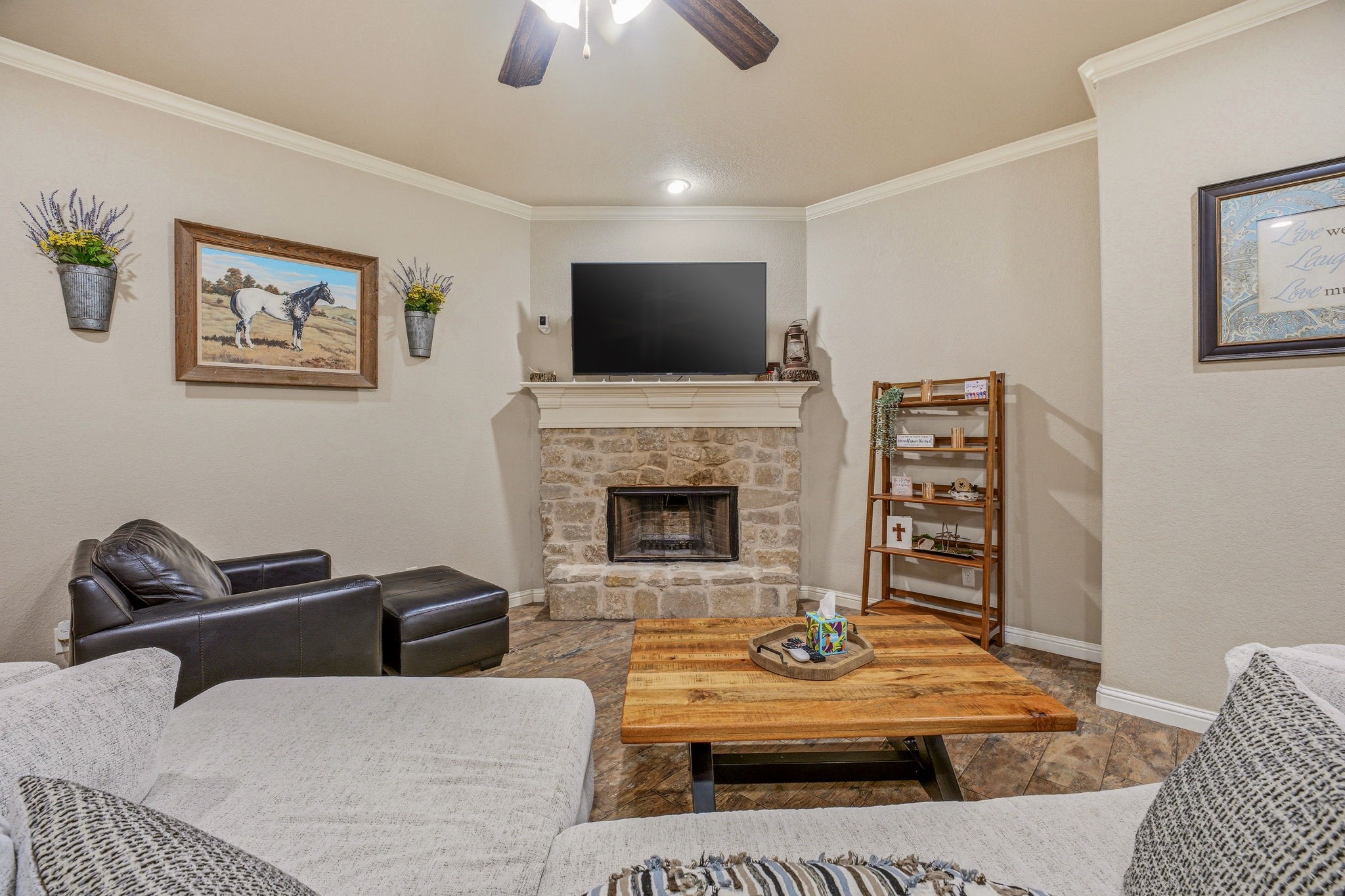 123 Donna Circle