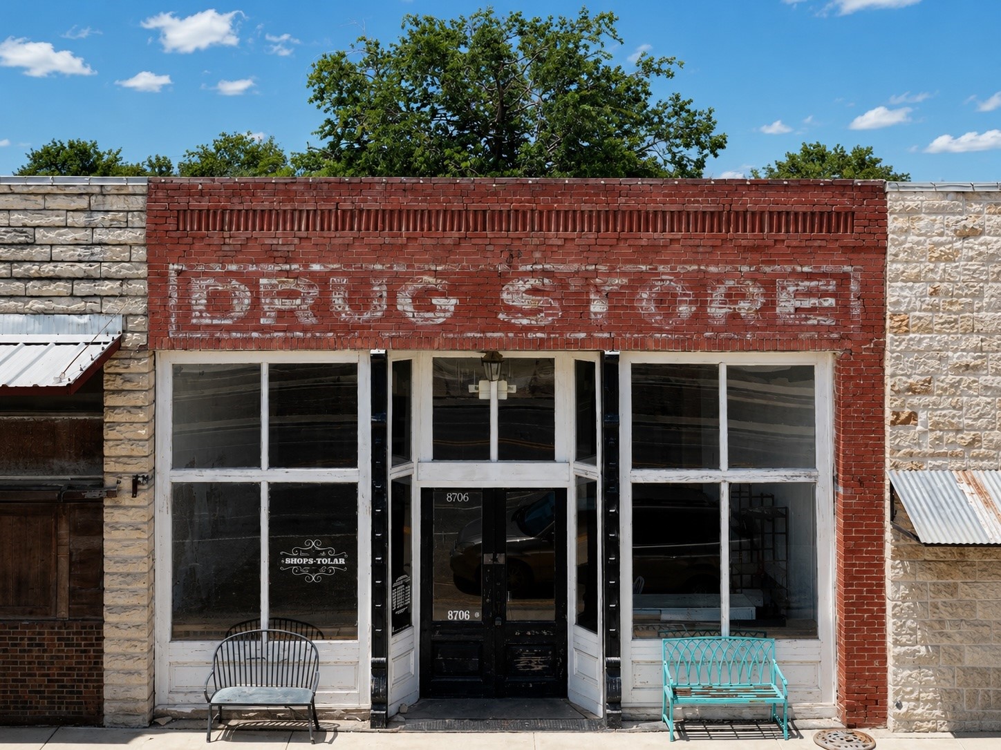 8706 W US Highway 377