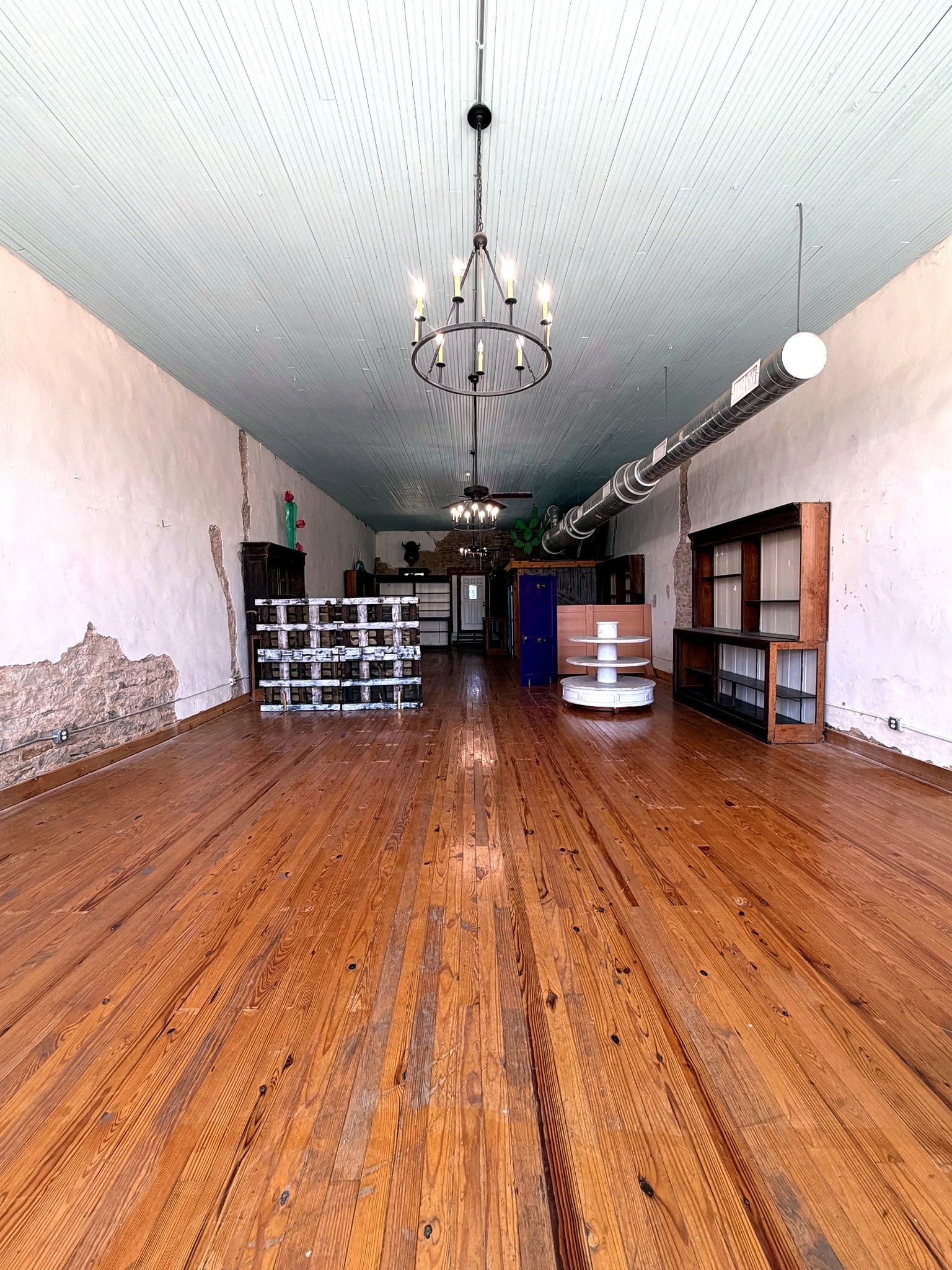 8706 W US Highway 377