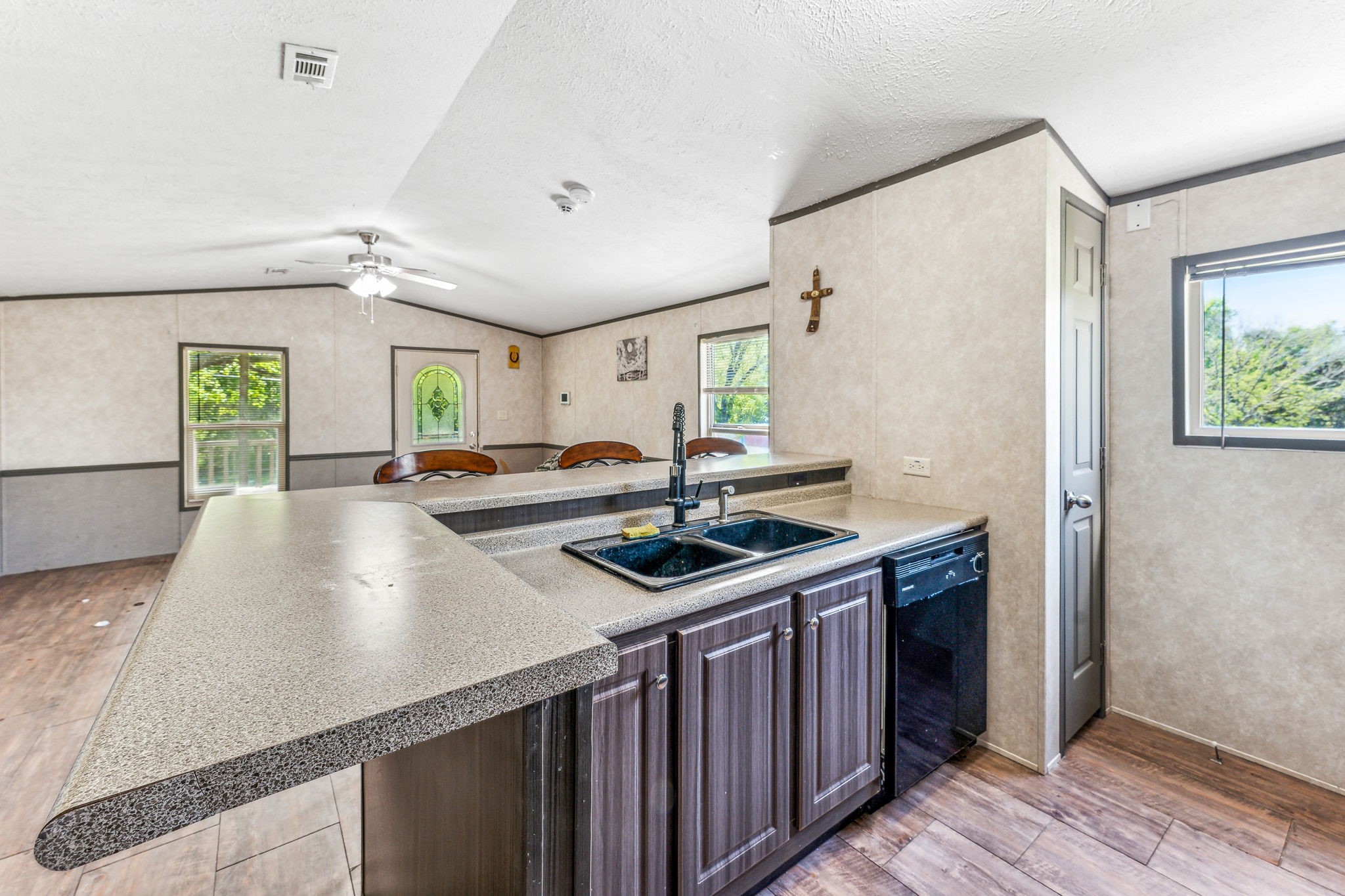 2416 Ivie Lane