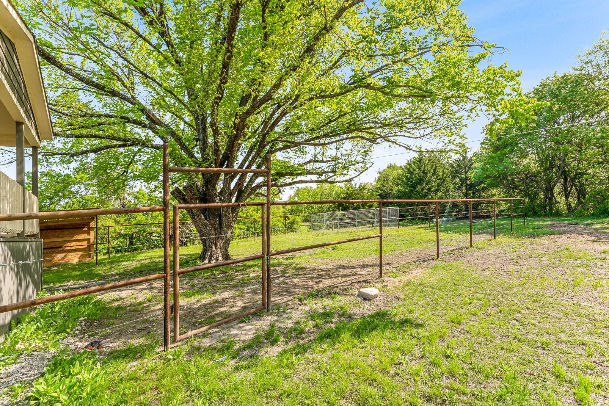 2416 Ivie Lane