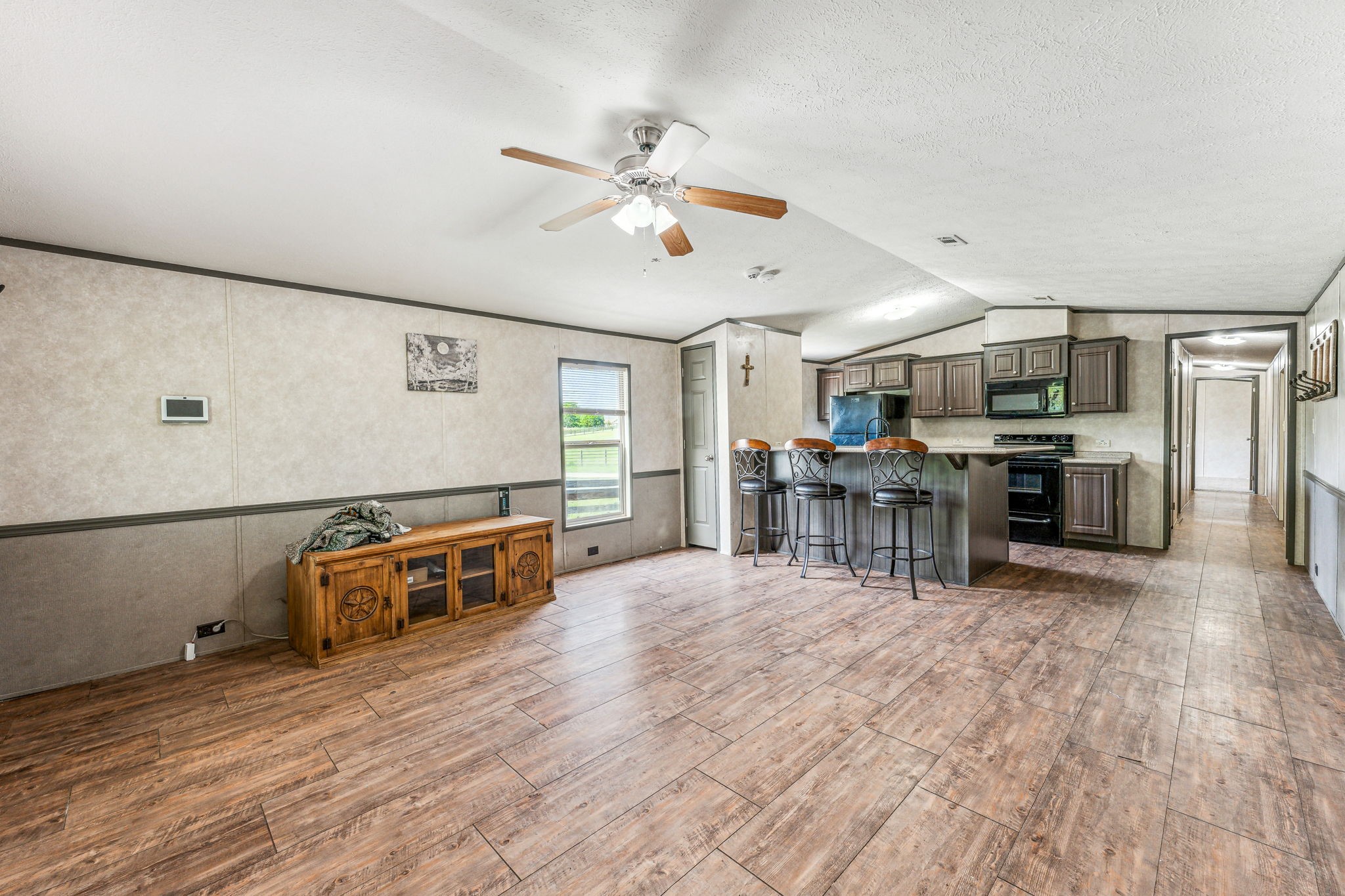 2416 Ivie Lane