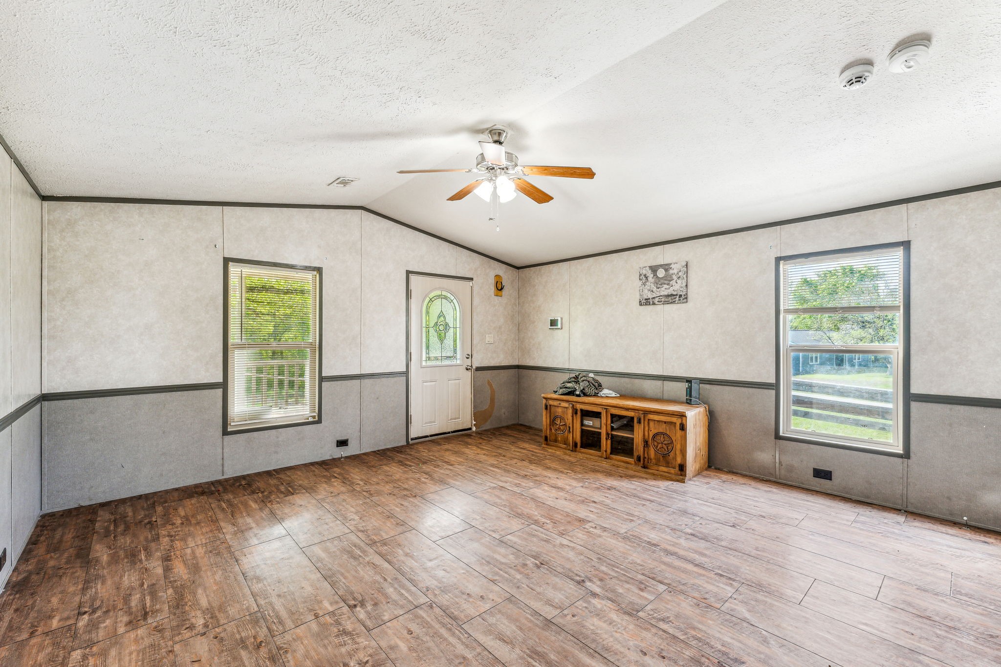 2416 Ivie Lane