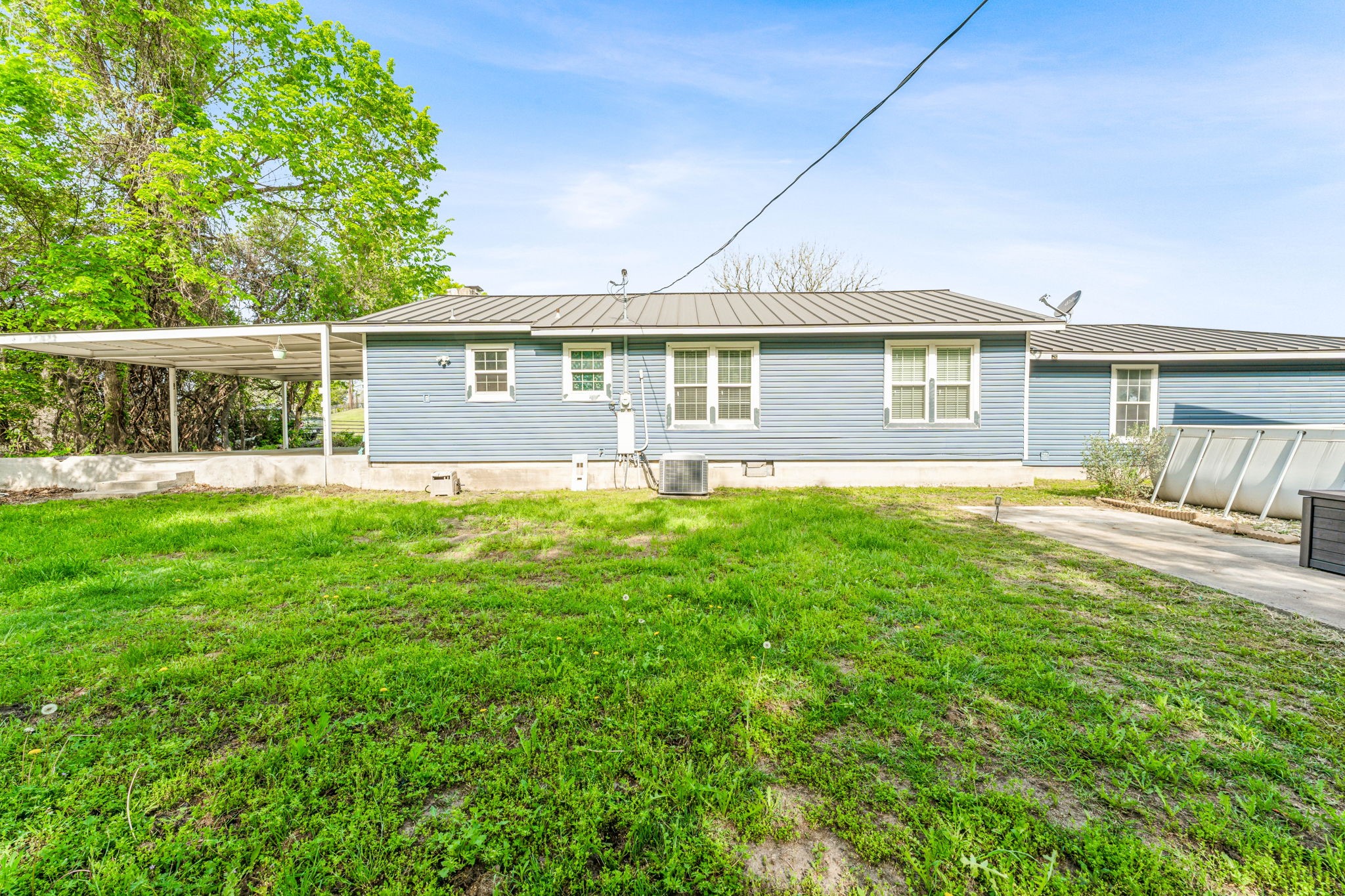 2416 Ivie Lane