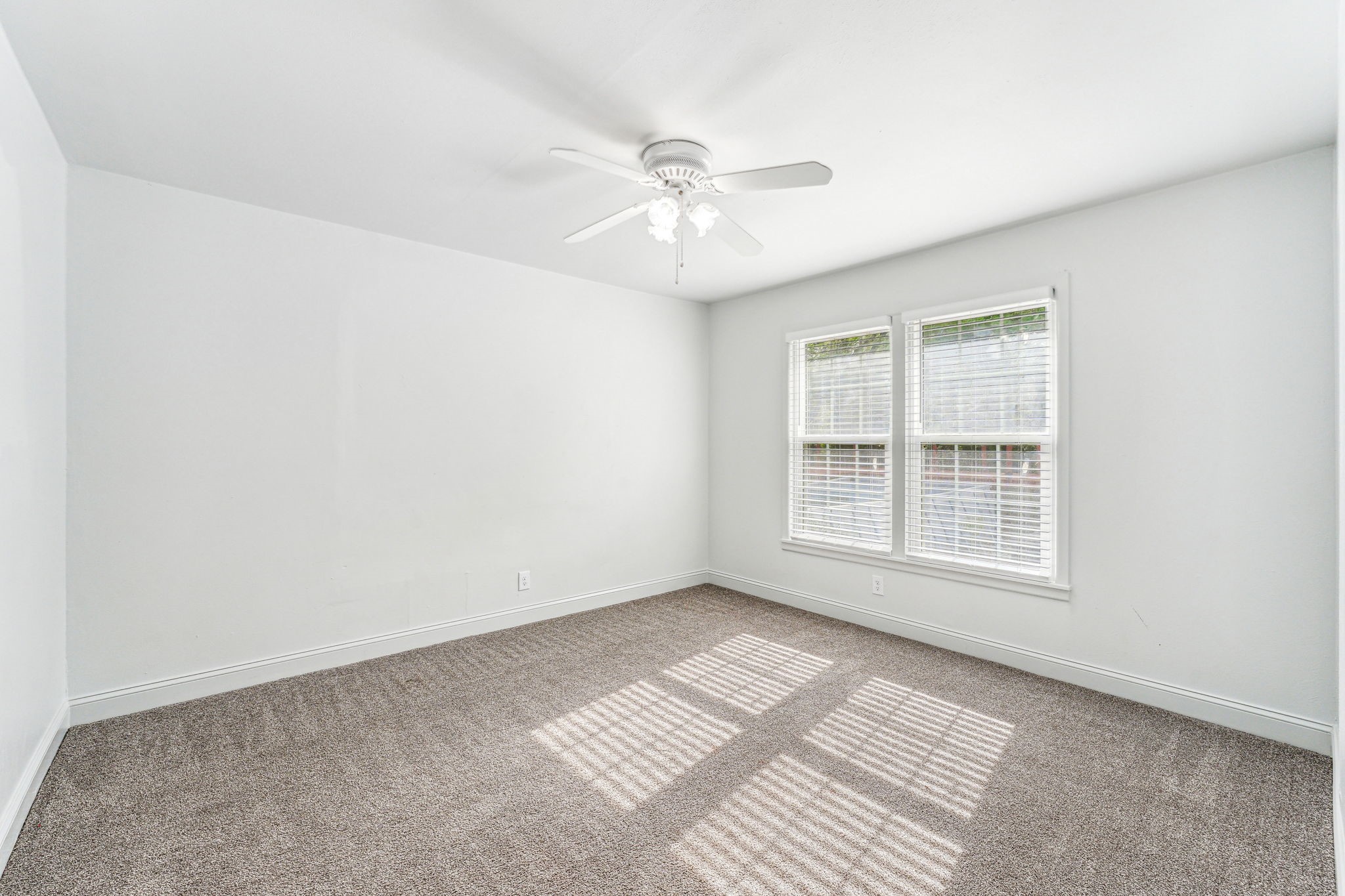 2416 Ivie Lane