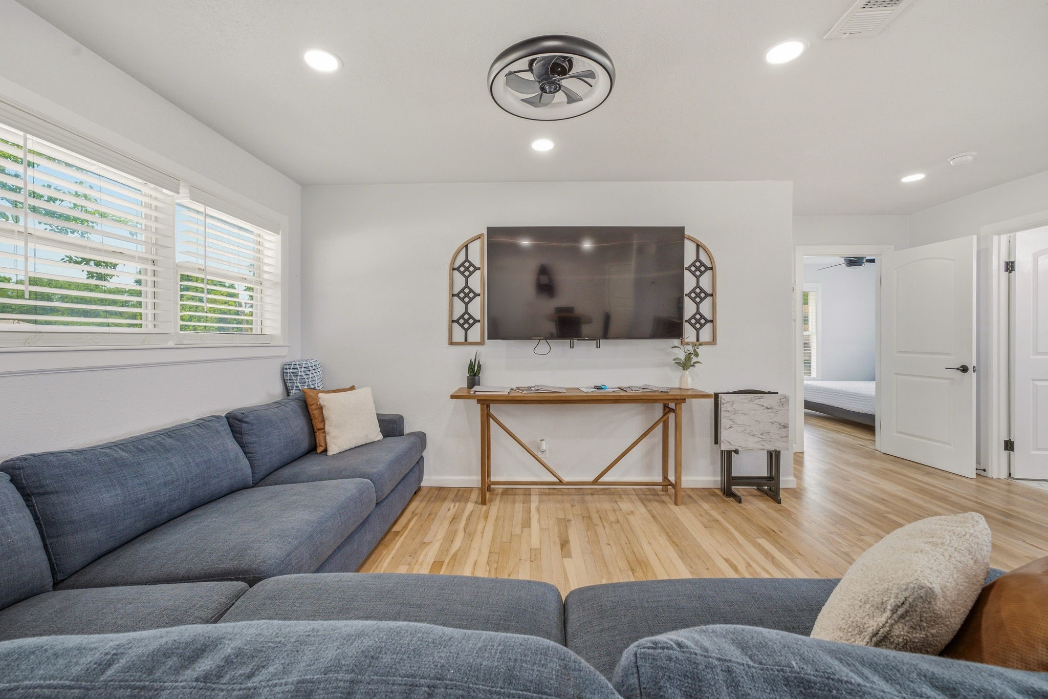 613 Crestview Drive