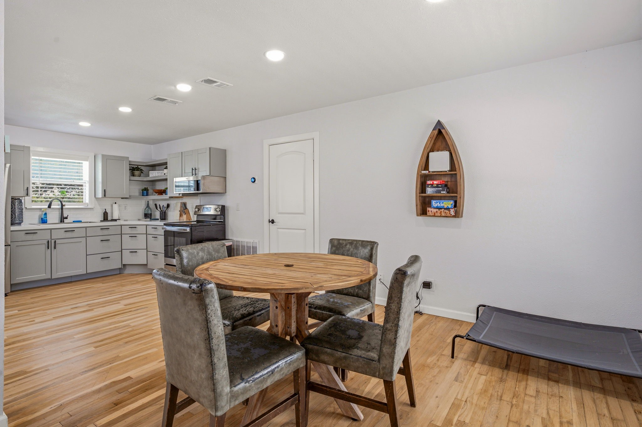 613 Crestview Drive