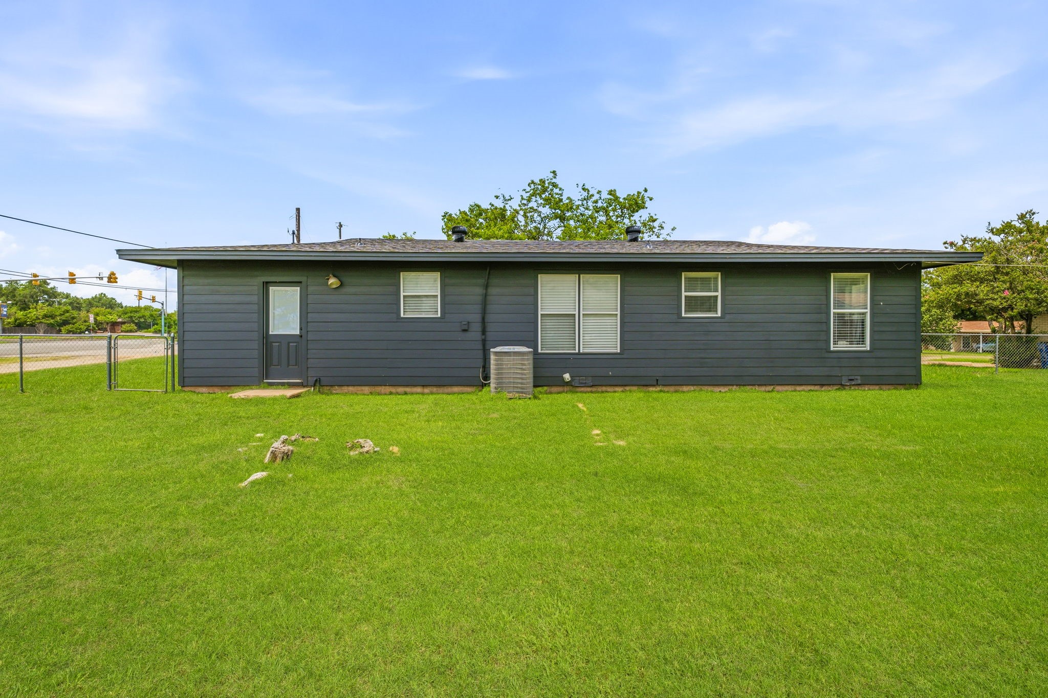 613 Crestview Drive