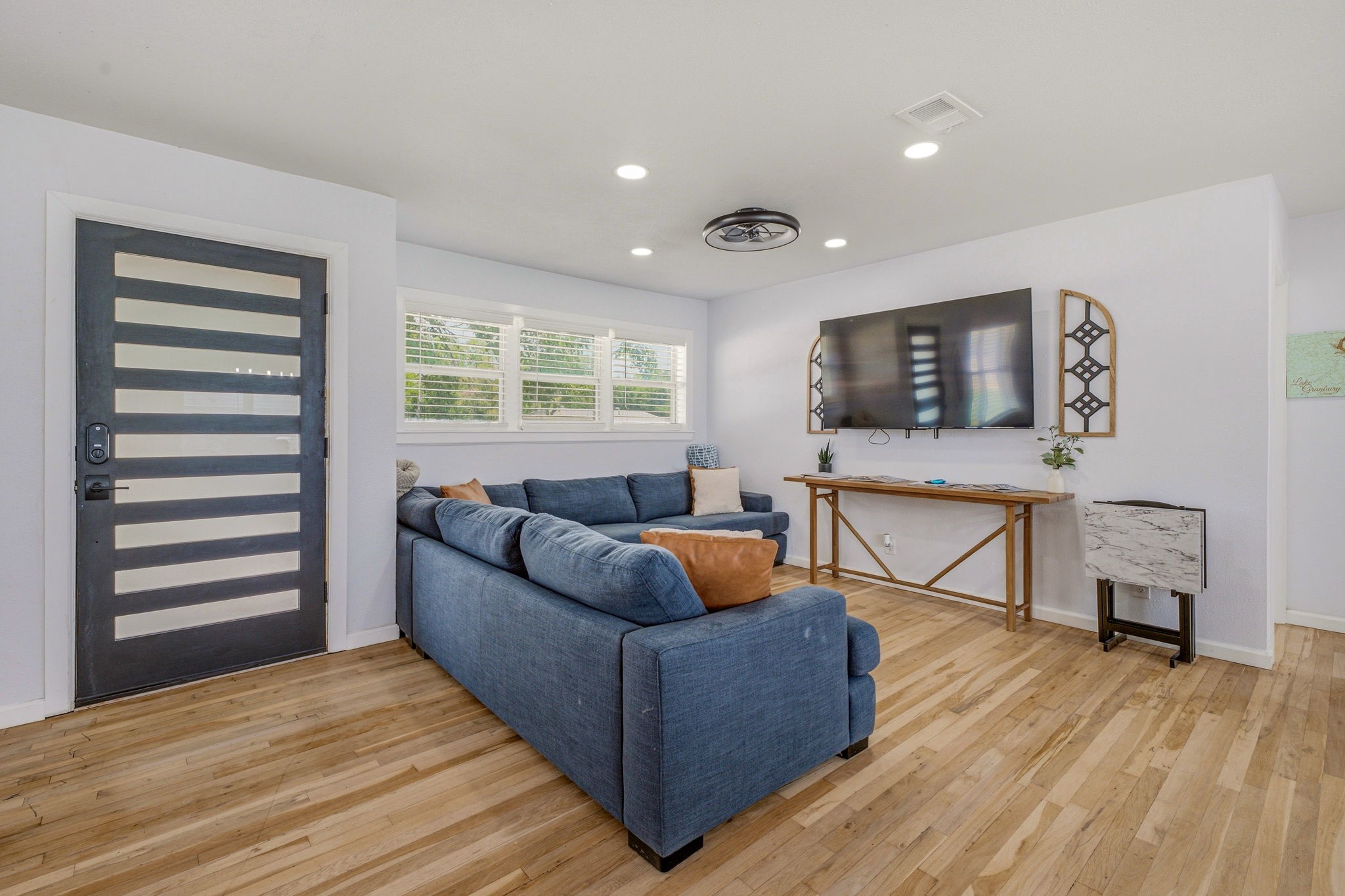613 Crestview Drive