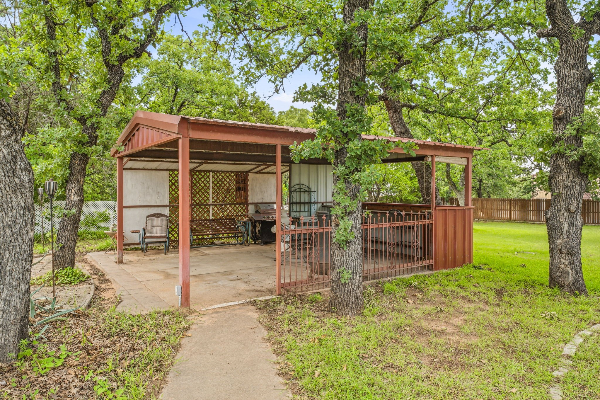 1645 N Lakeview Drive