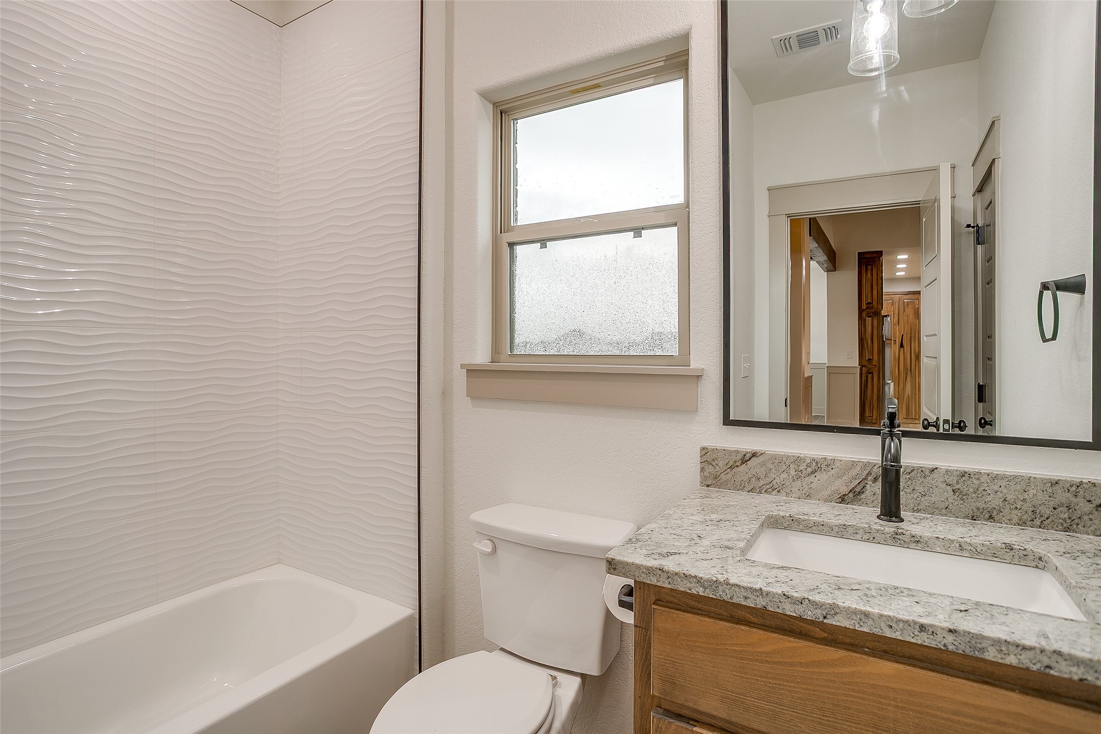 1120 Samantha Dr