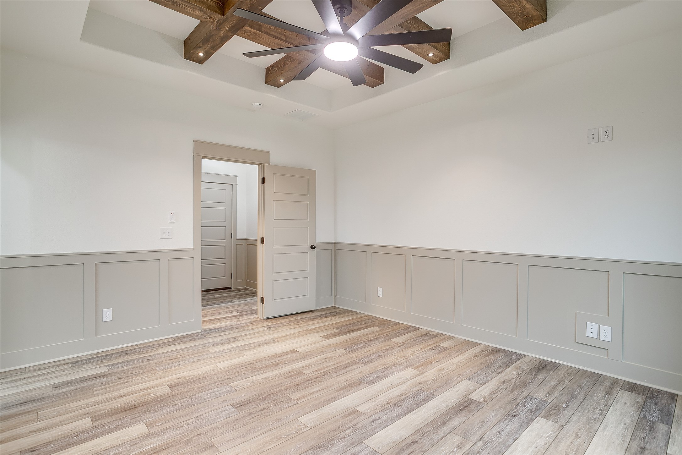1120 Samantha Dr