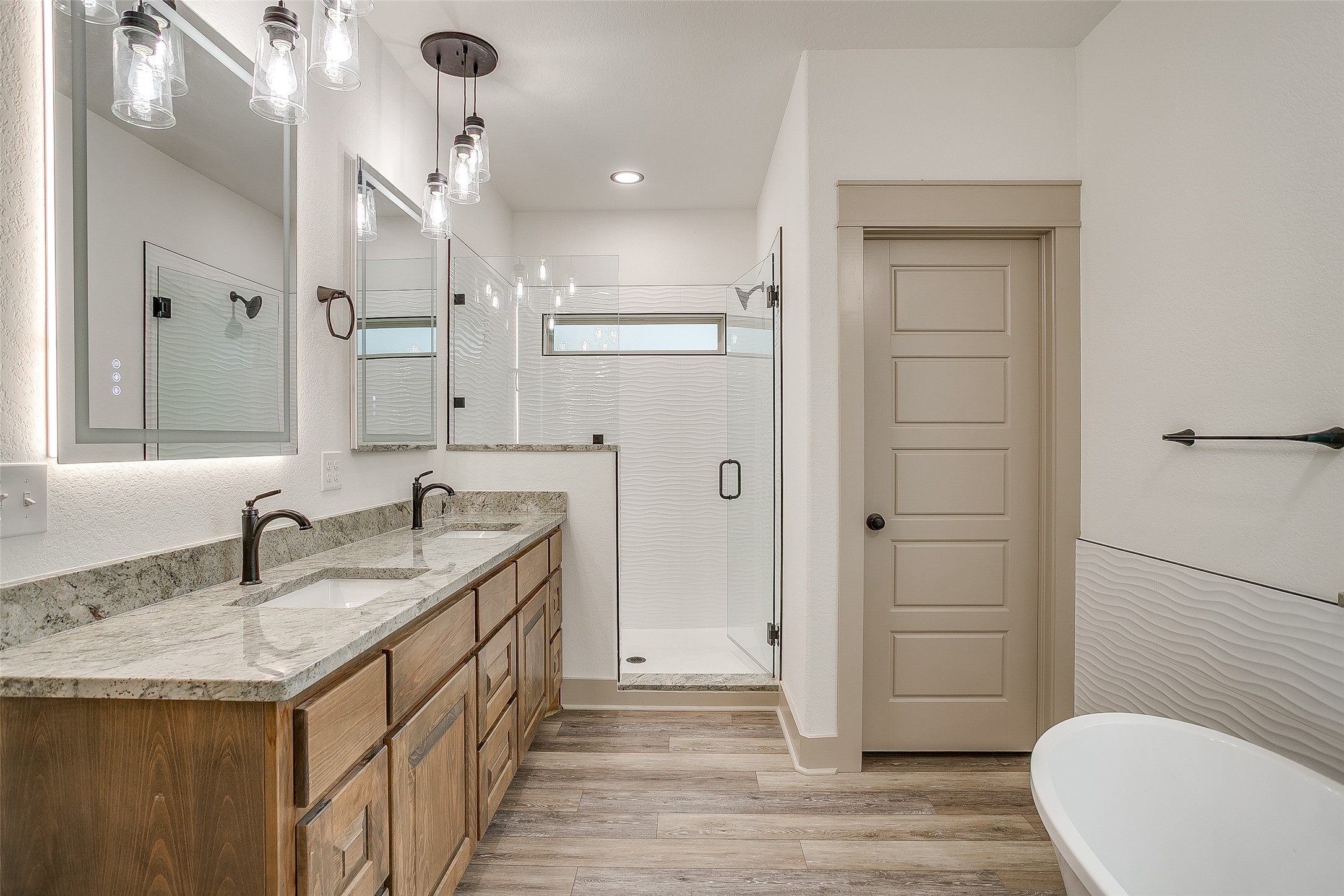 1120 Samantha Dr