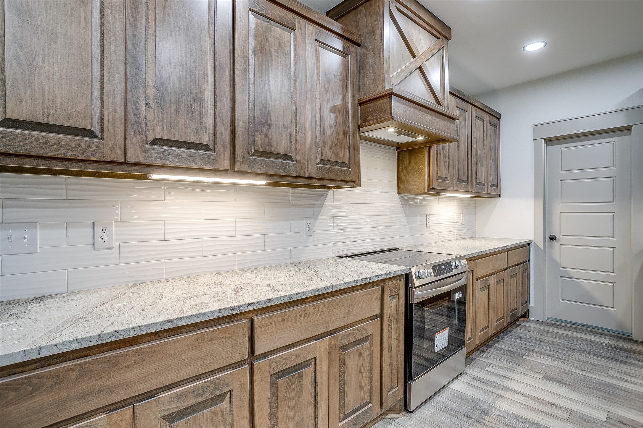 1120 Samantha Dr