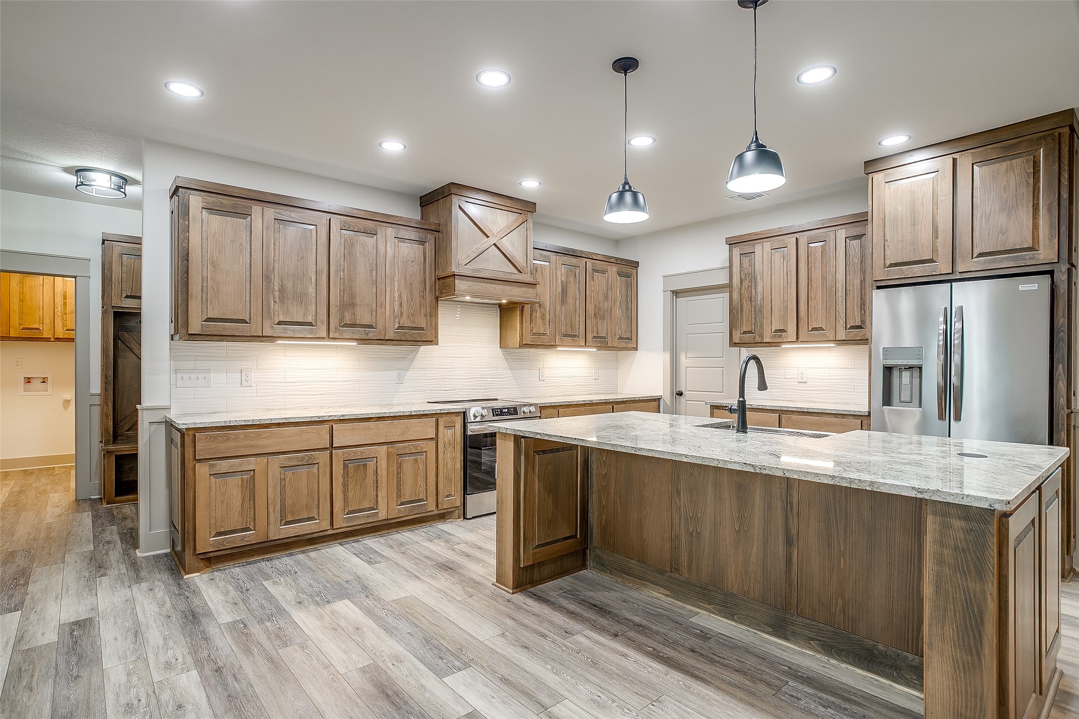 1120 Samantha Dr