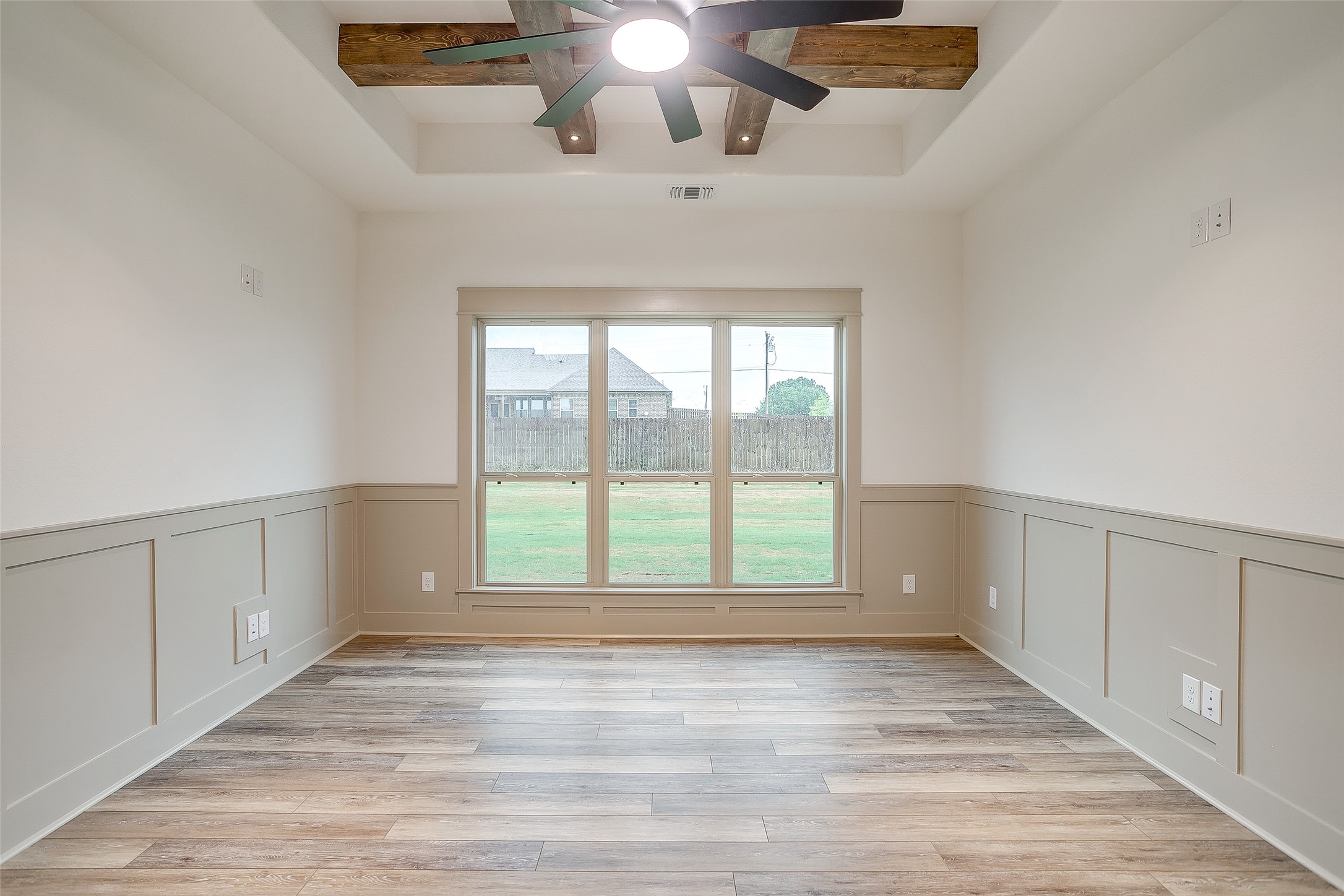 1120 Samantha Dr