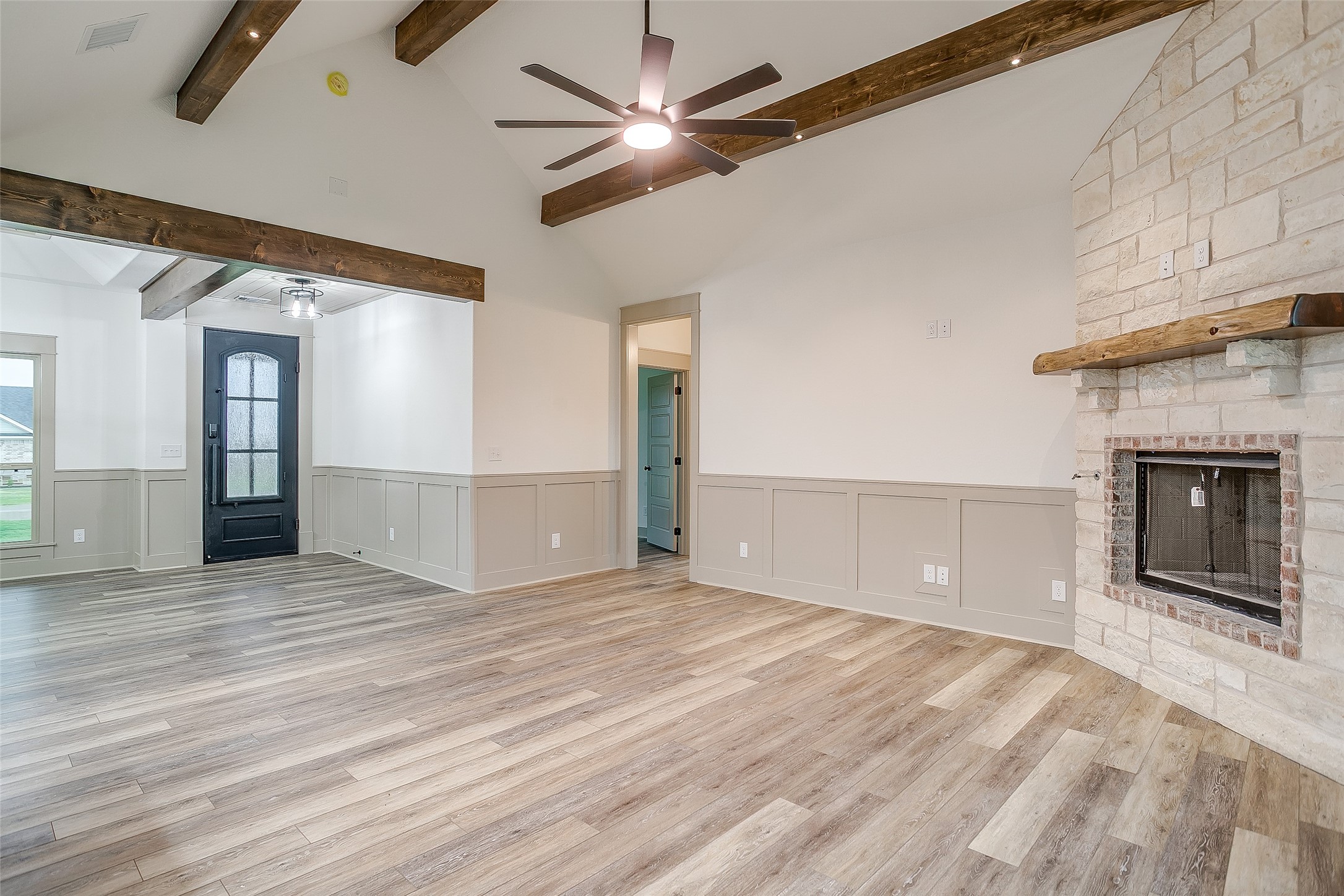 1120 Samantha Dr