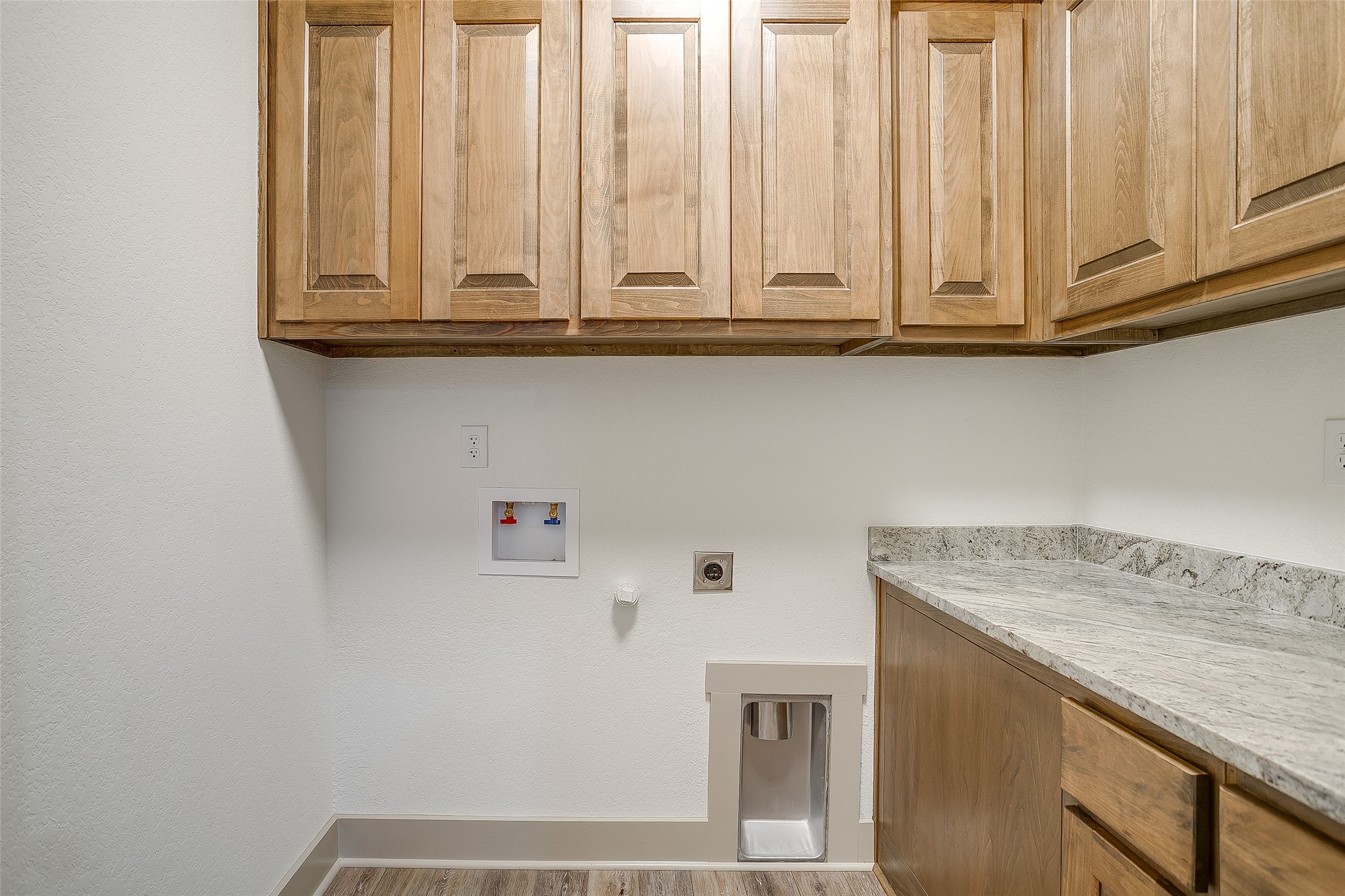 1120 Samantha Dr