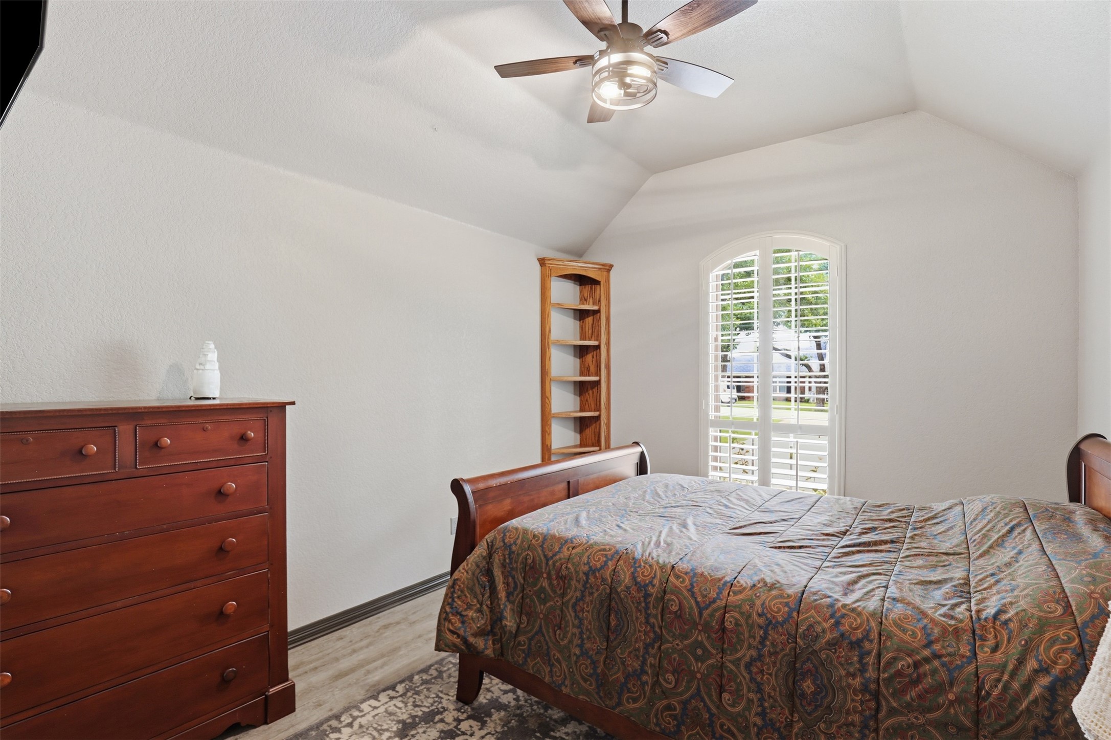 8904 Woodlawn Drive