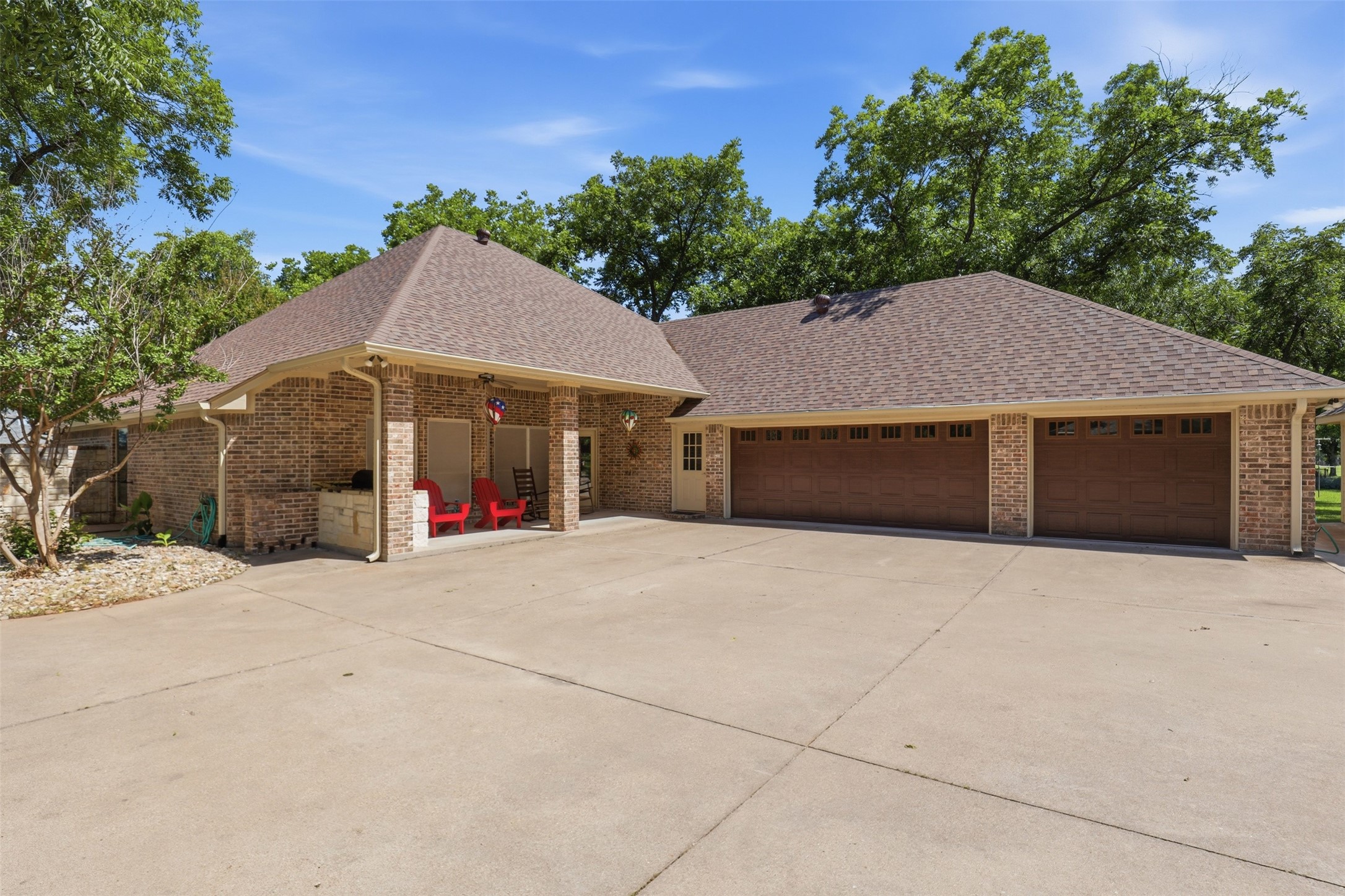 8904 Woodlawn Drive