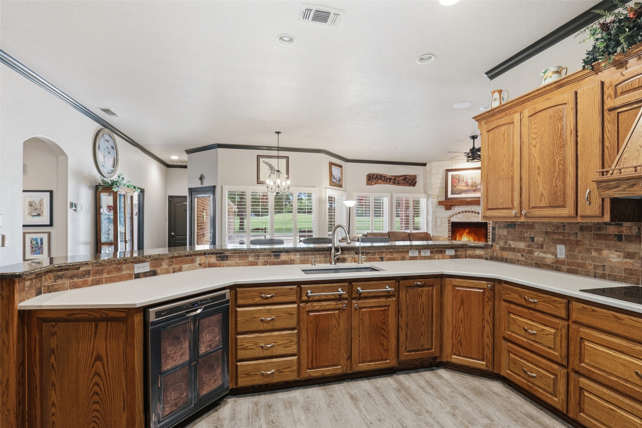 8904 Woodlawn Drive