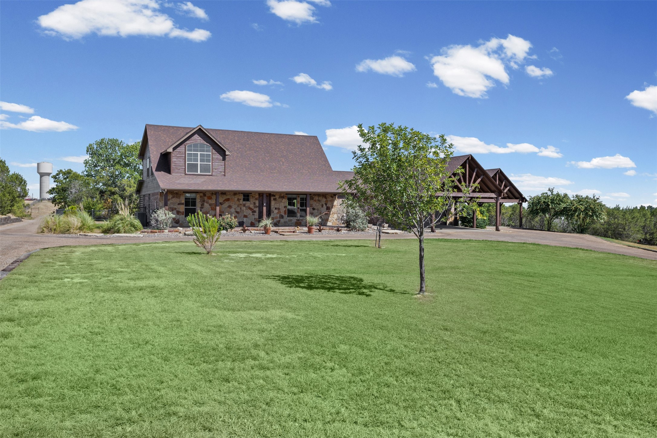 2407 Wills Way Drive