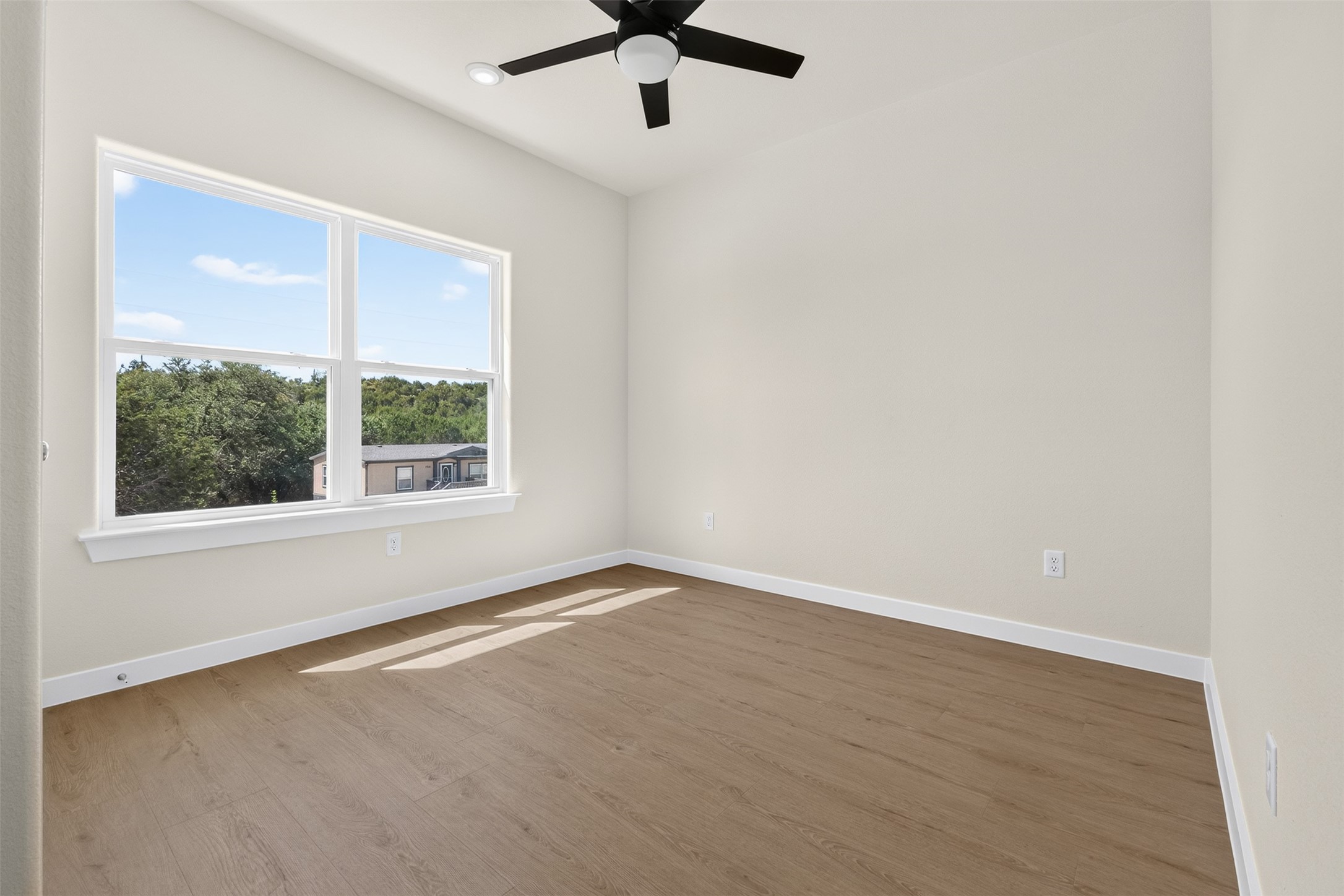1312 Phoenix Court