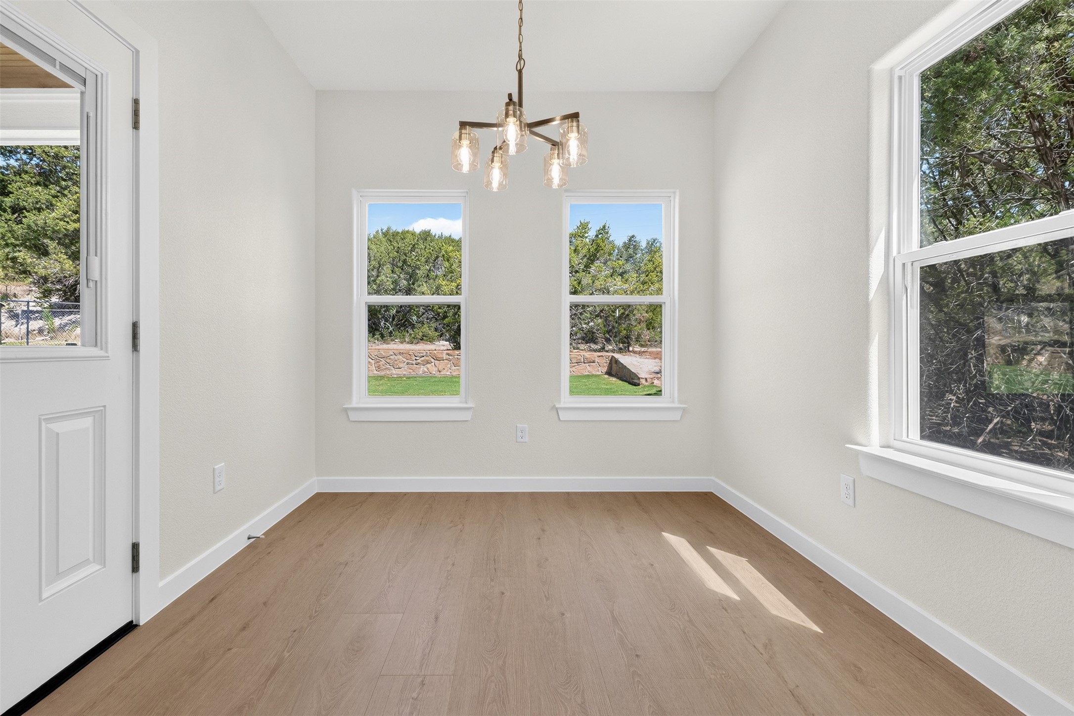 1312 Phoenix Court