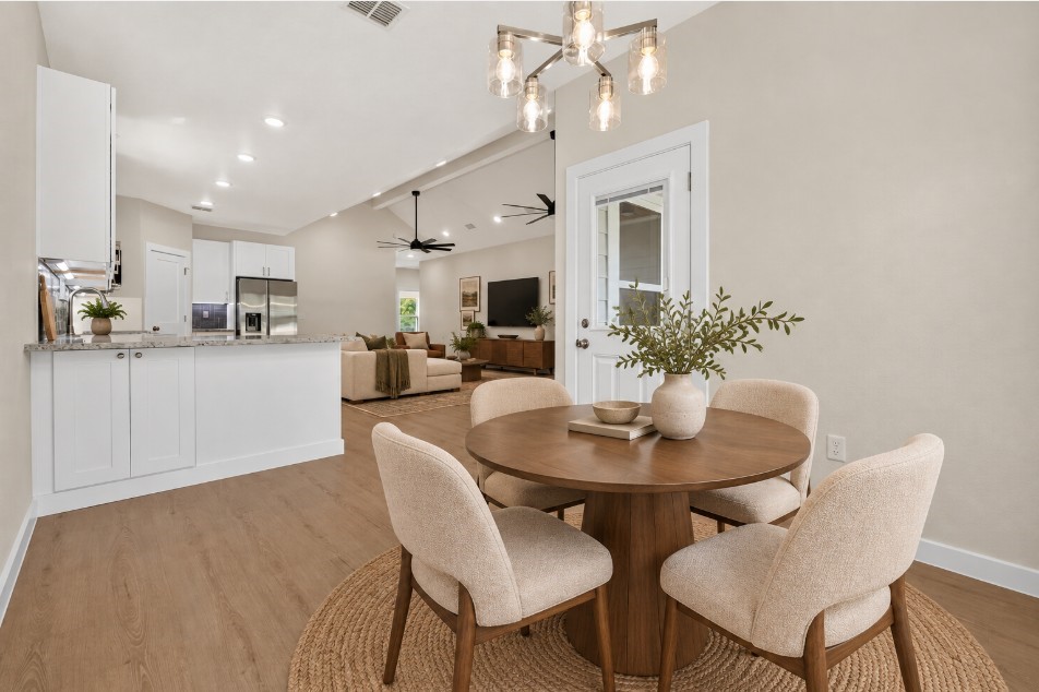 1312 Phoenix Court