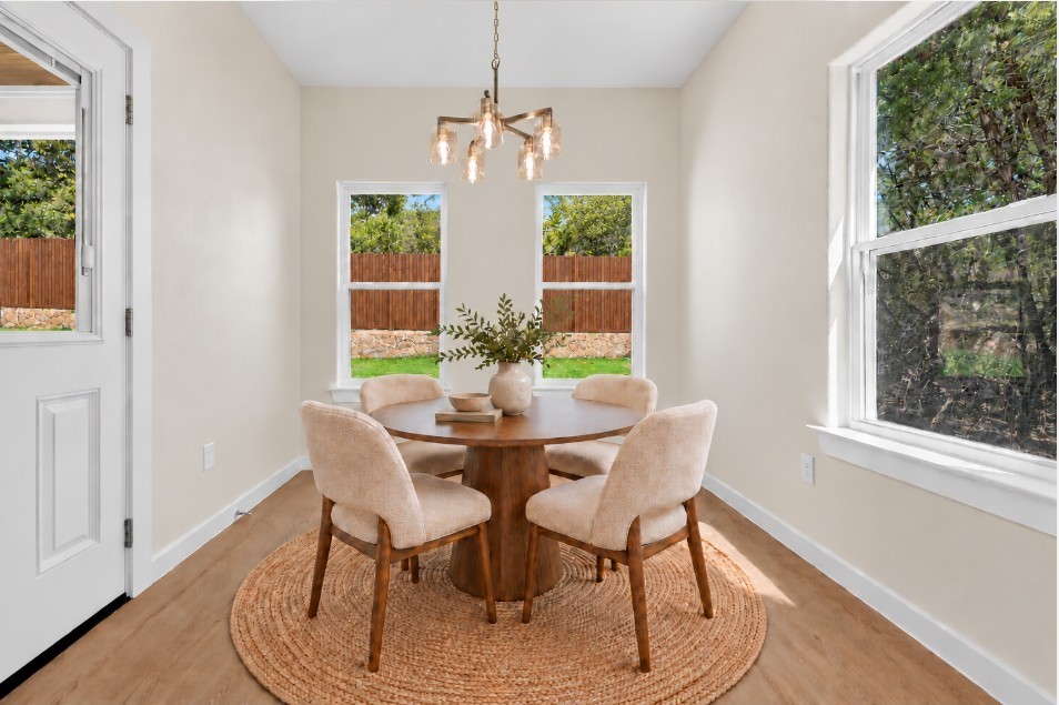1312 Phoenix Court