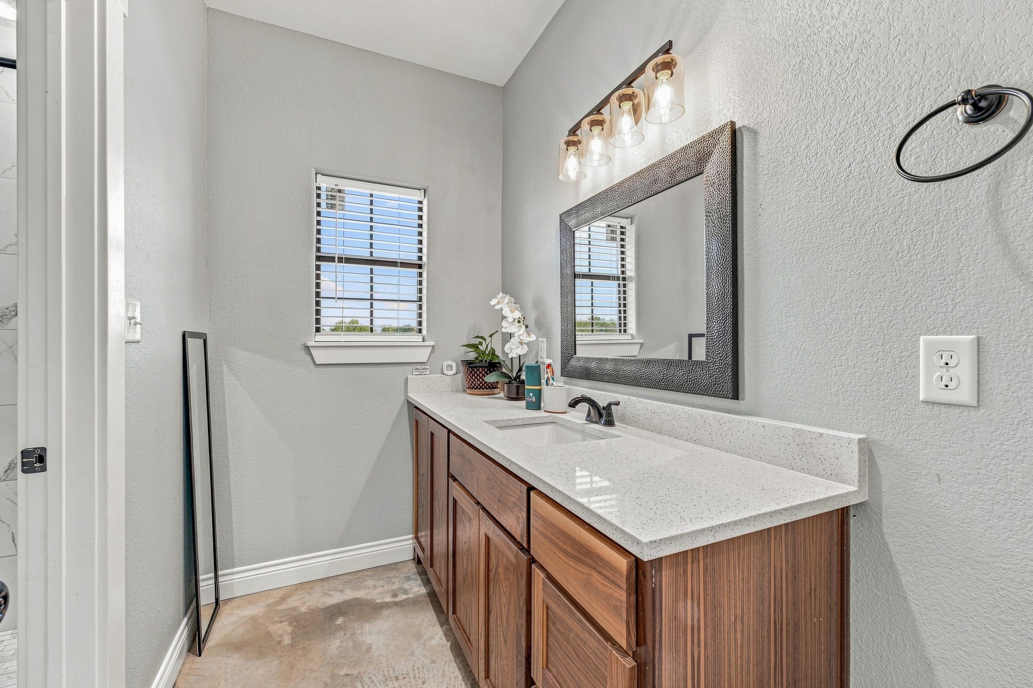 1630 County Road 262