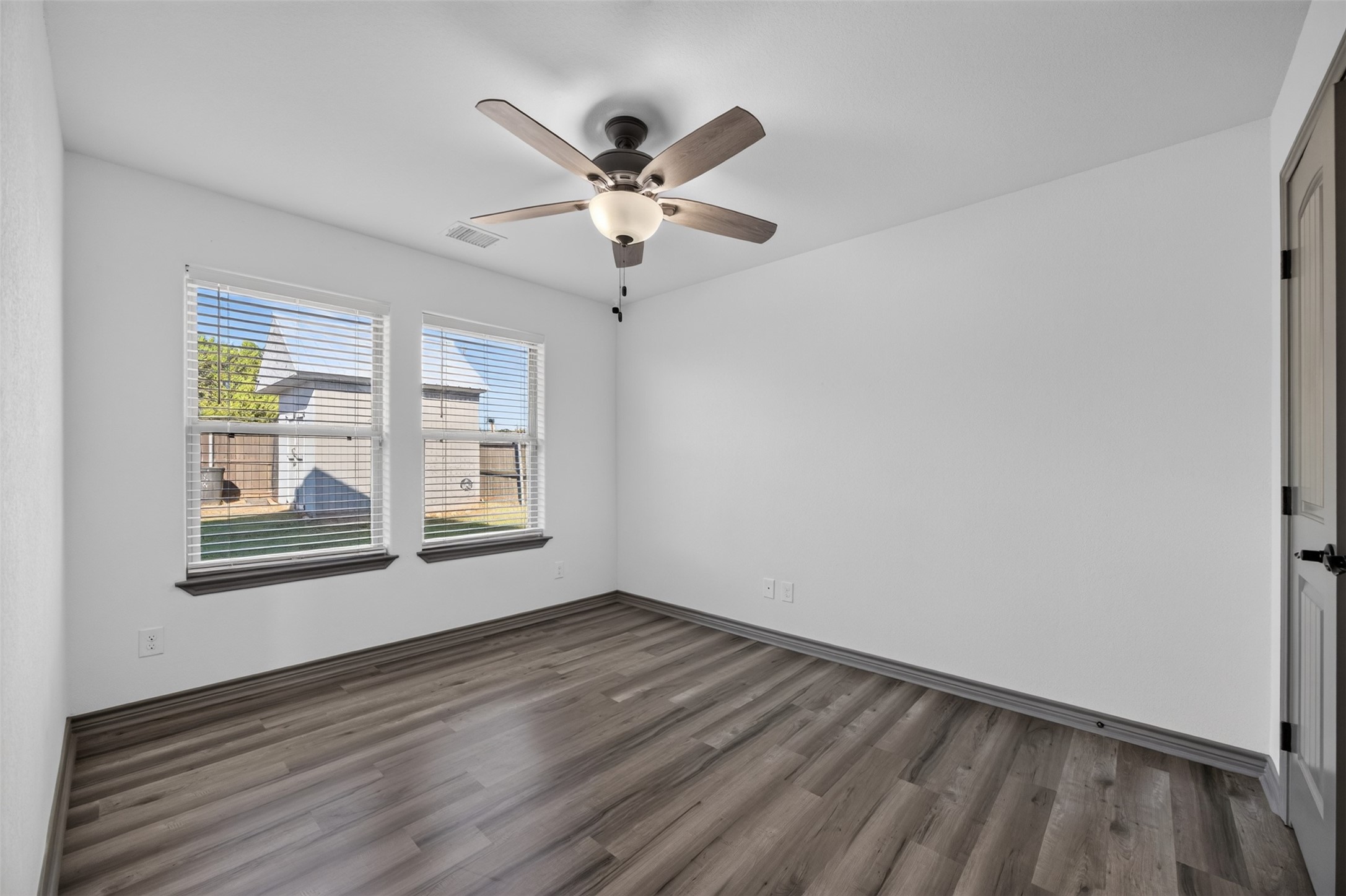 2316 Woodview Trail
